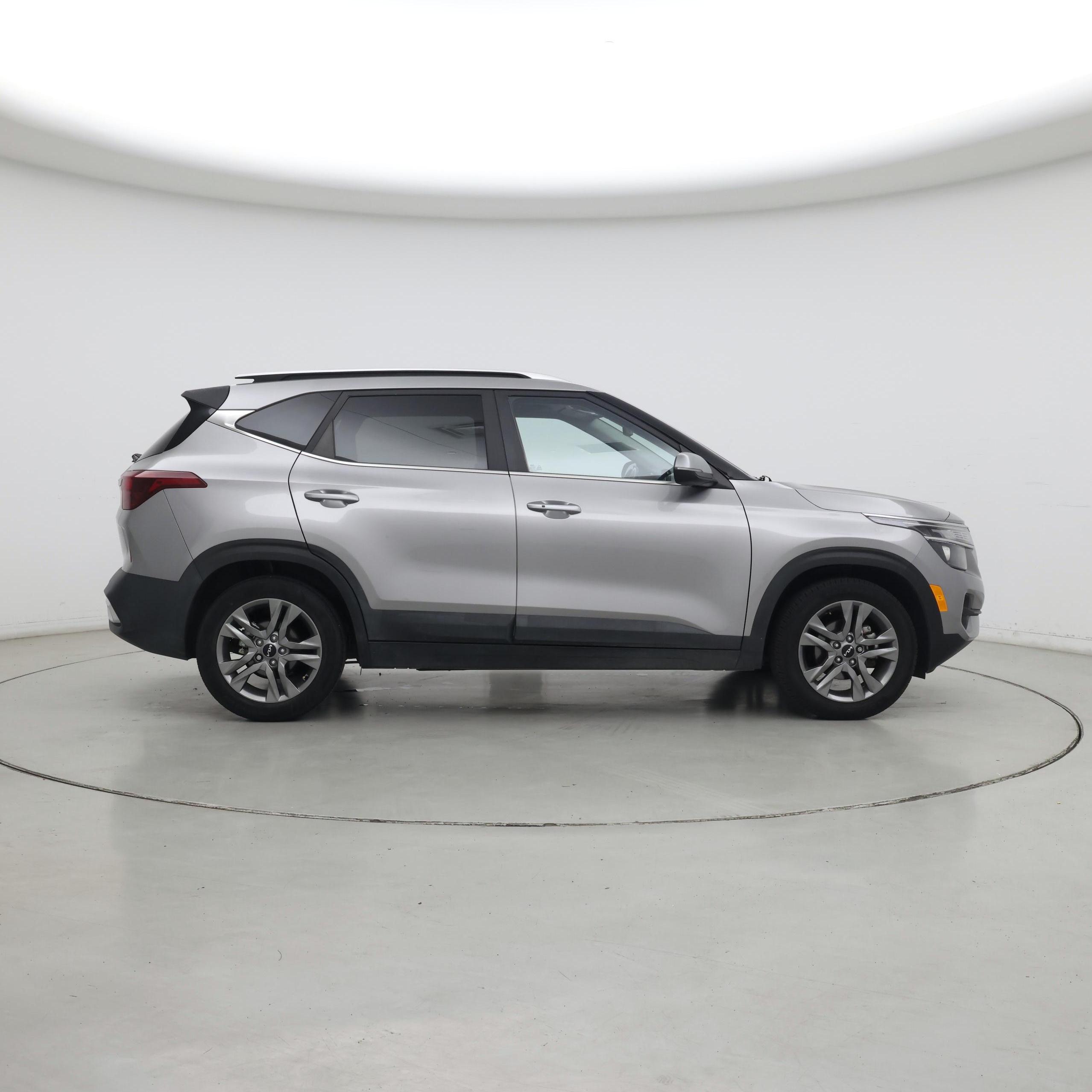 Thumbnail: 2022 Kia Seltos - 7