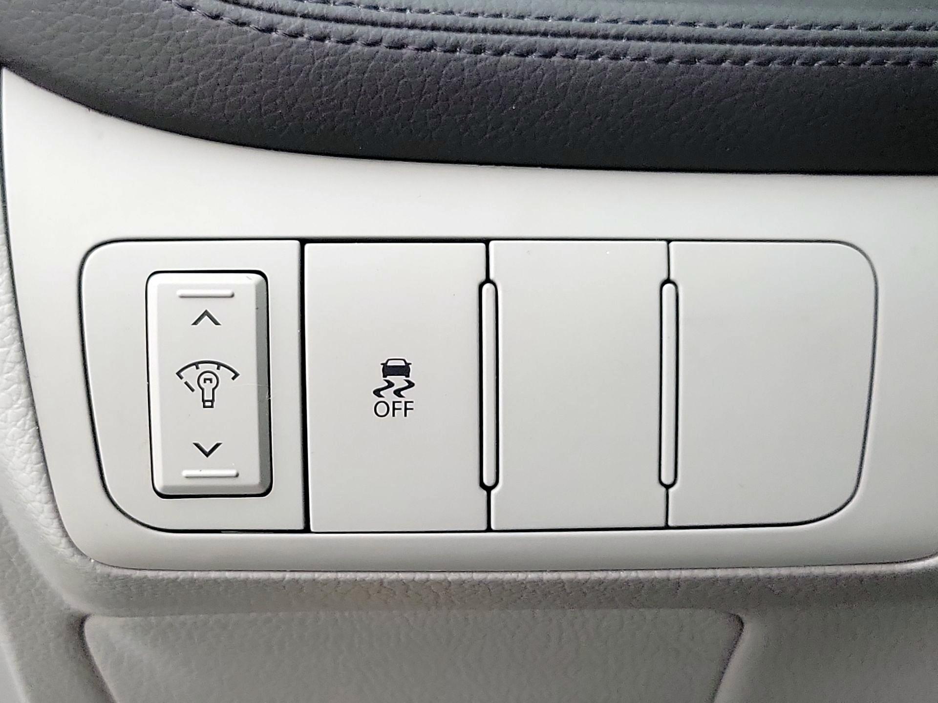 Thumbnail: 2014 Kia Optima - 13