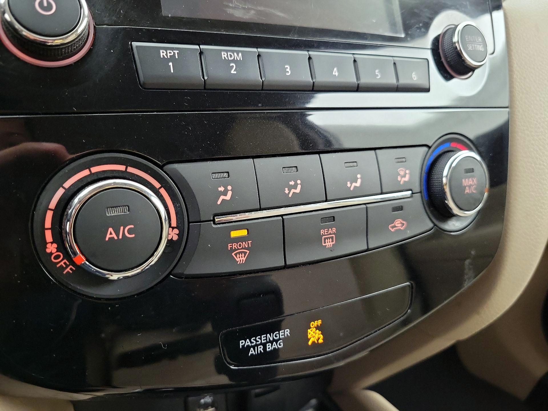 Thumbnail: 2016 Nissan Rogue - 16