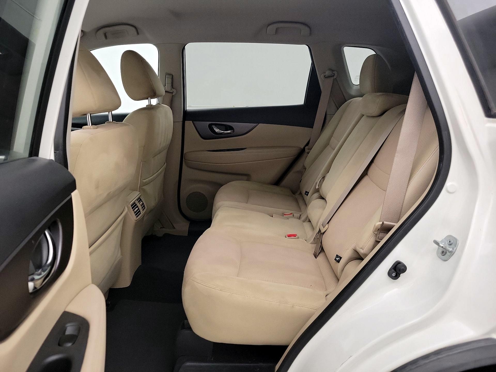 Thumbnail: 2016 Nissan Rogue - 19