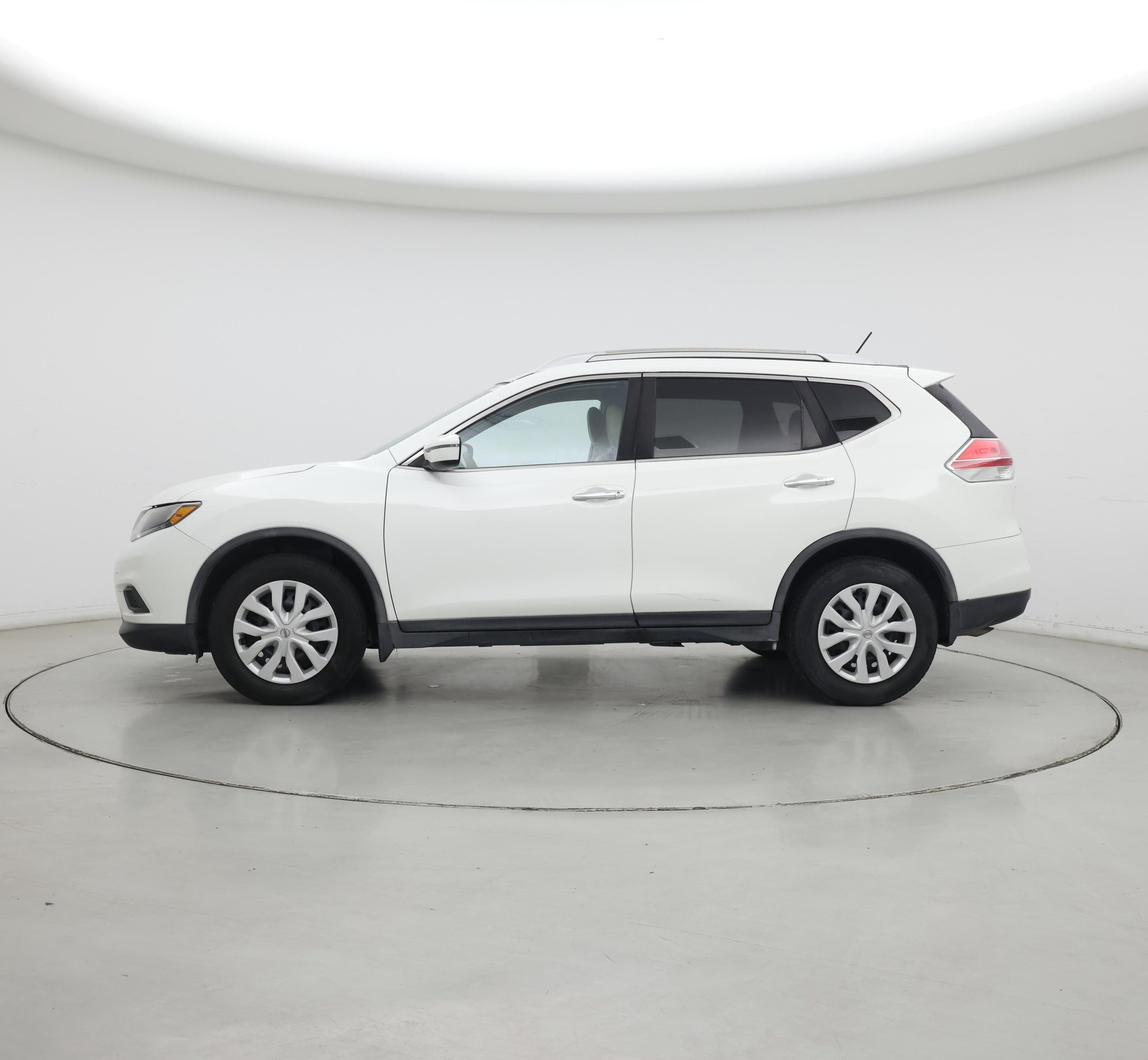 Thumbnail: 2016 Nissan Rogue - 3