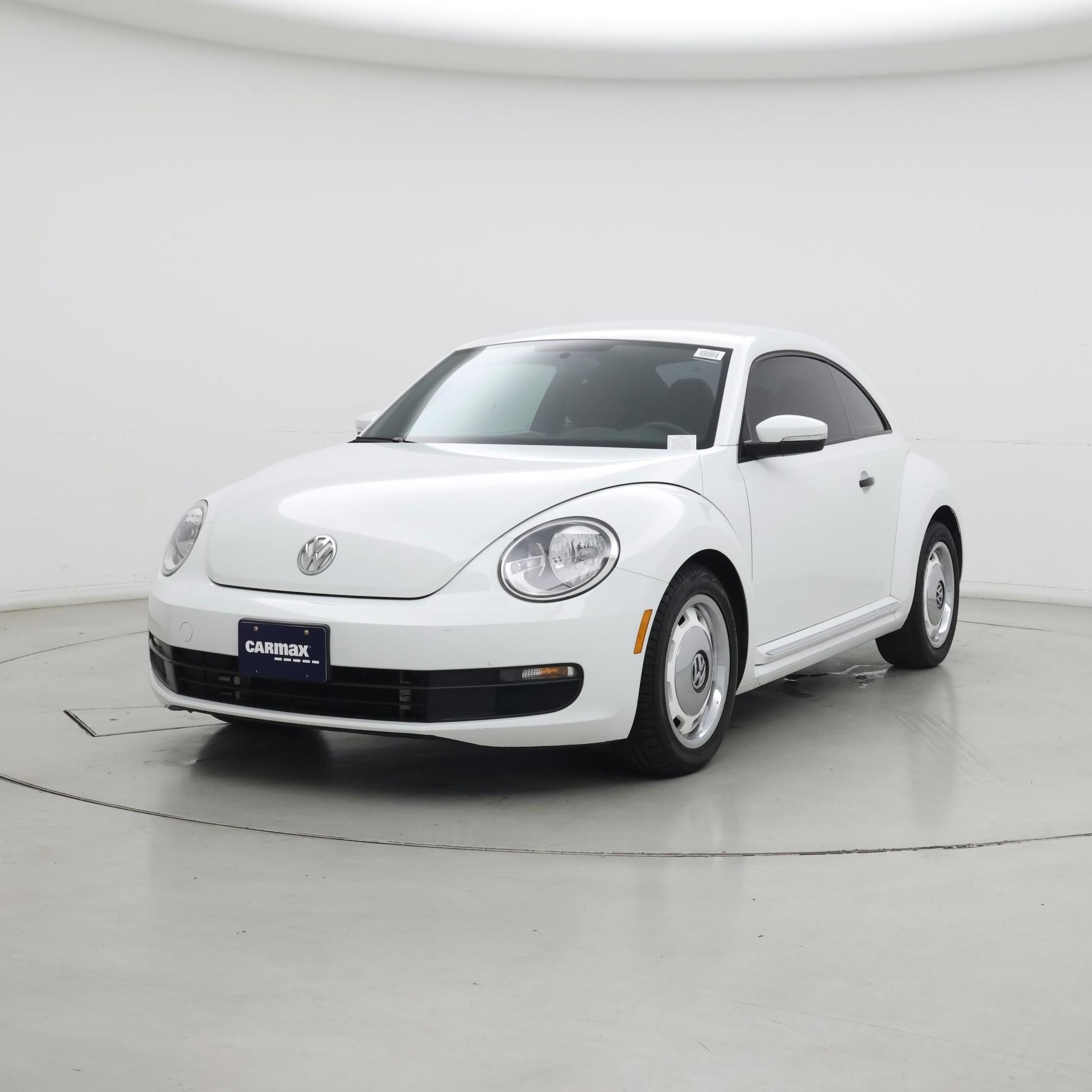 Thumbnail: 2015 Volkswagen Beetle - 4