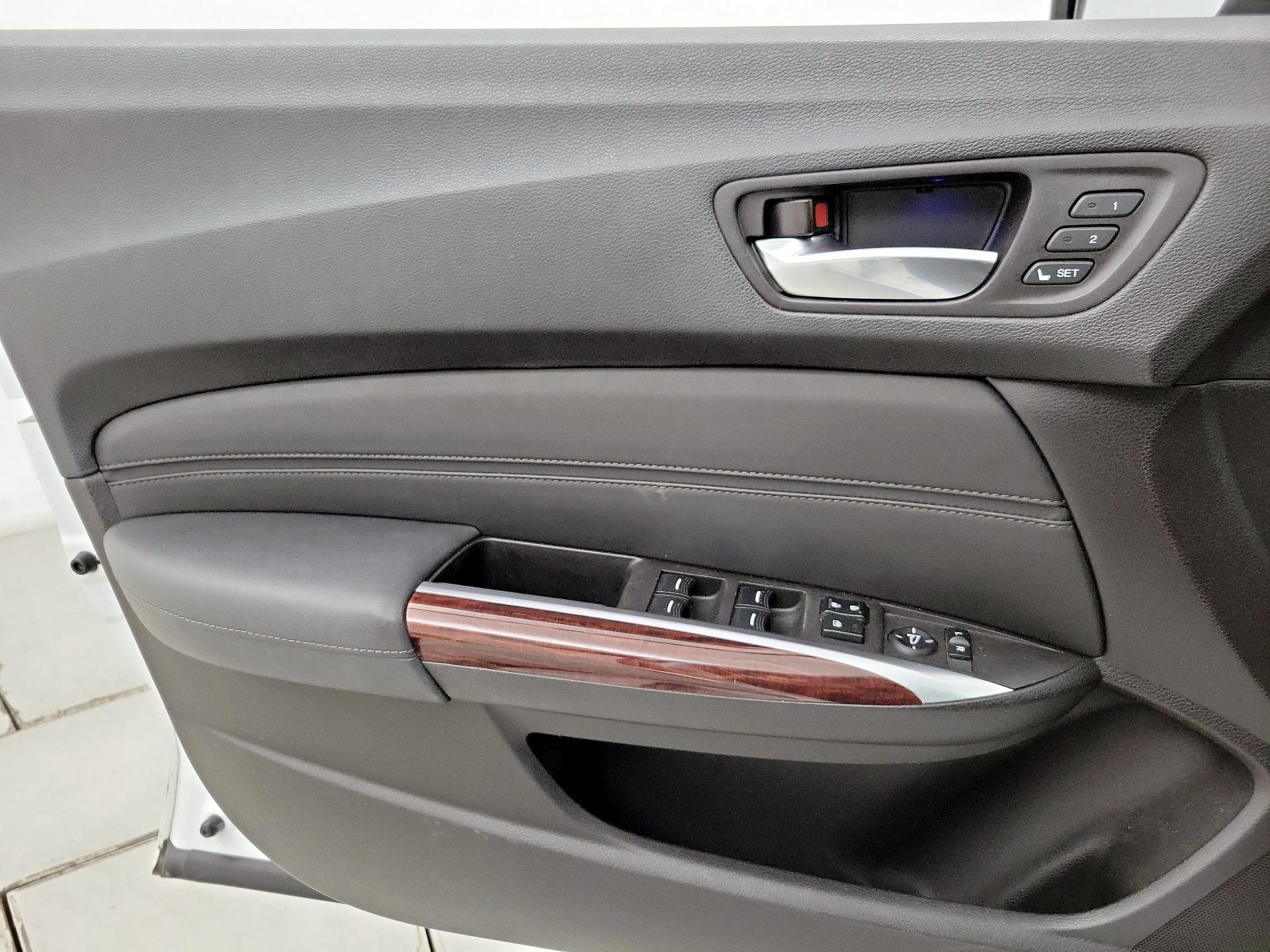 Thumbnail: 2017 Acura TLX - 12