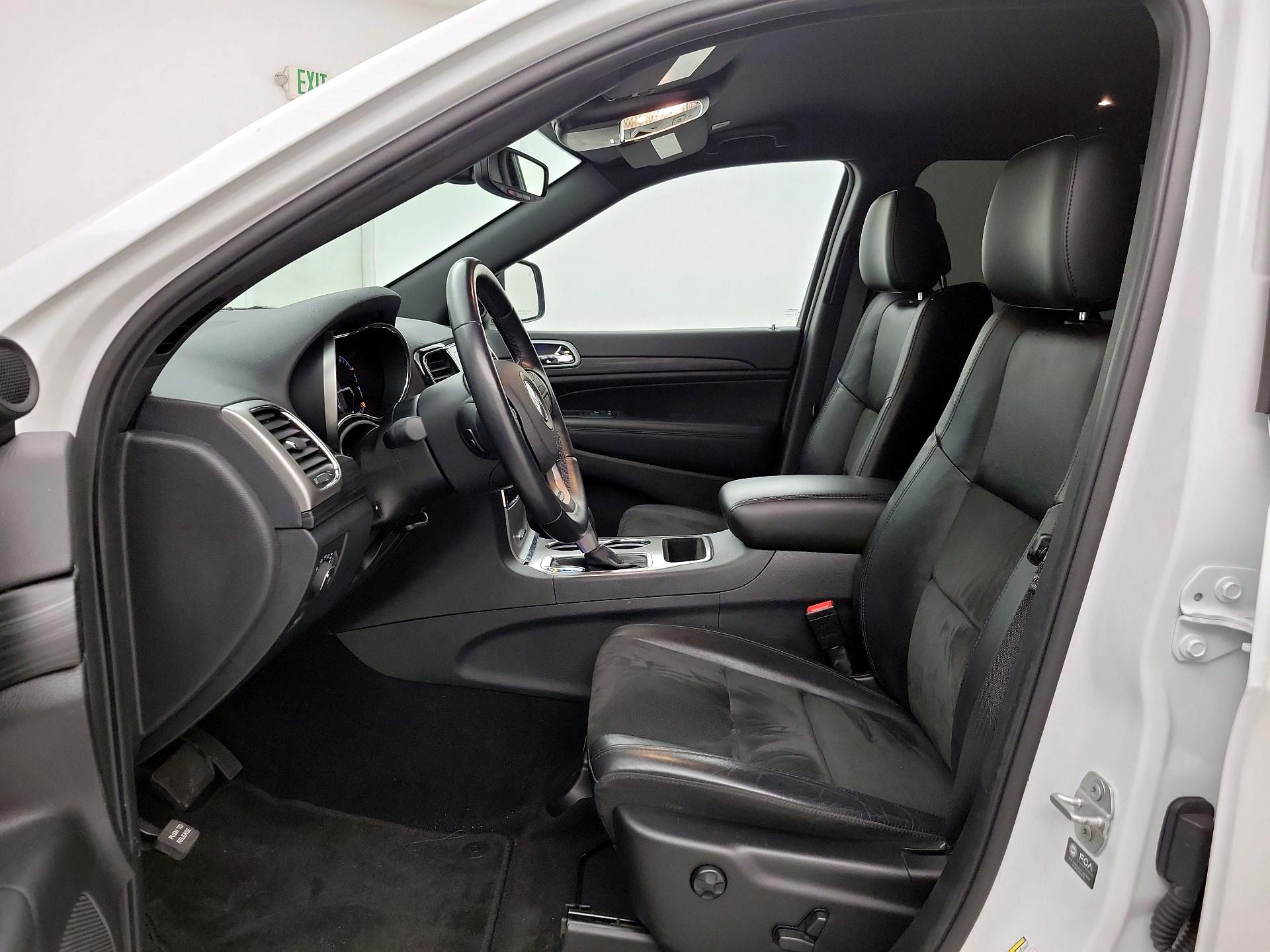 Thumbnail: 2022 Jeep Grand Cherokee - 11