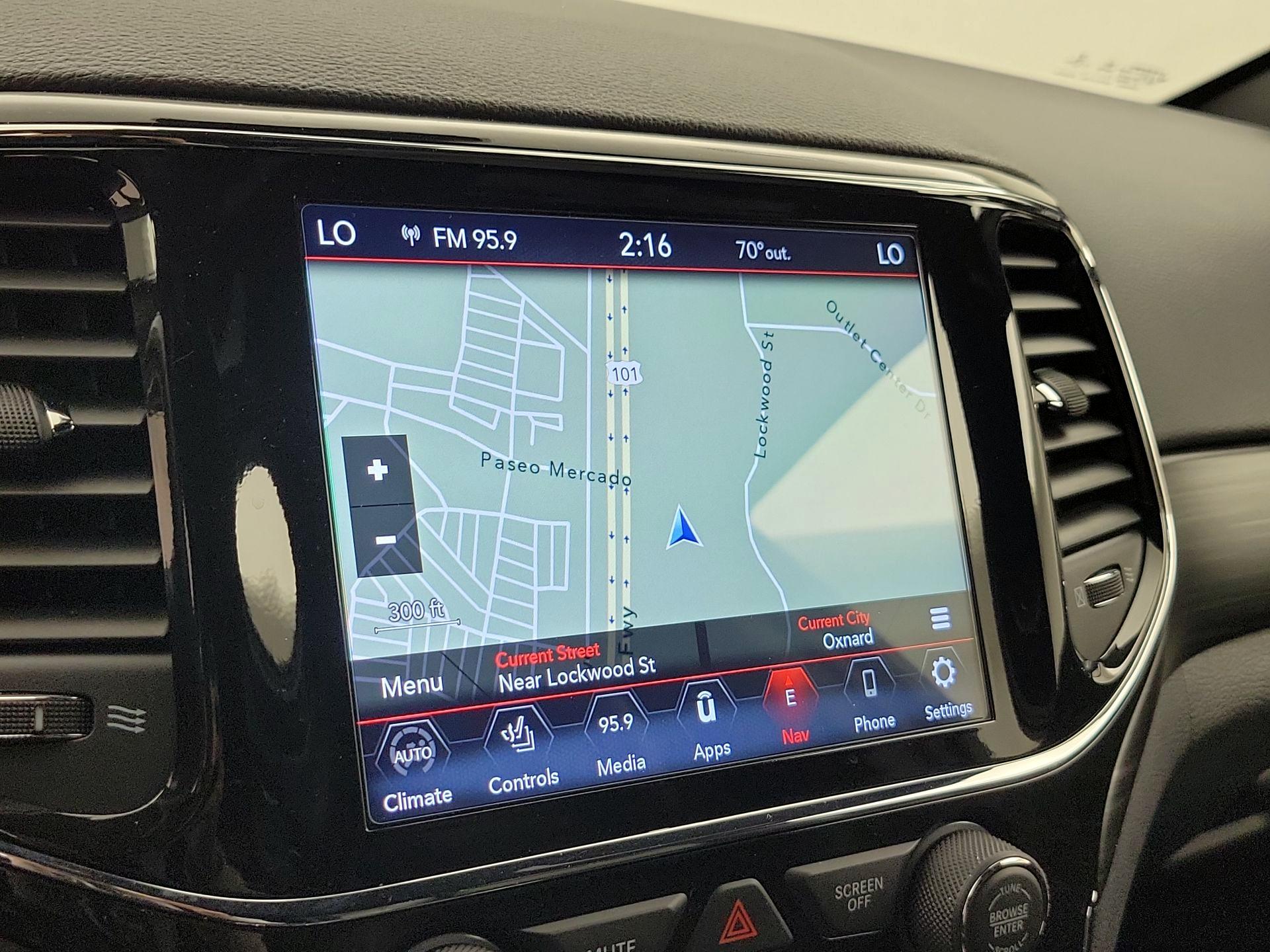 Thumbnail: 2022 Jeep Grand Cherokee - 14