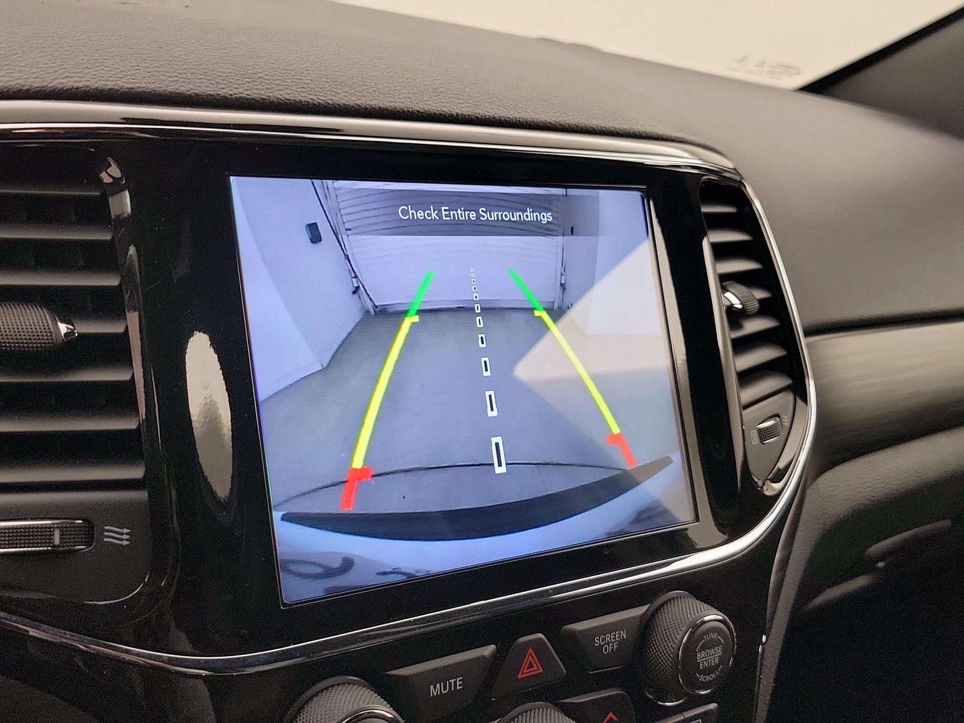 Thumbnail: 2022 Jeep Grand Cherokee - 15