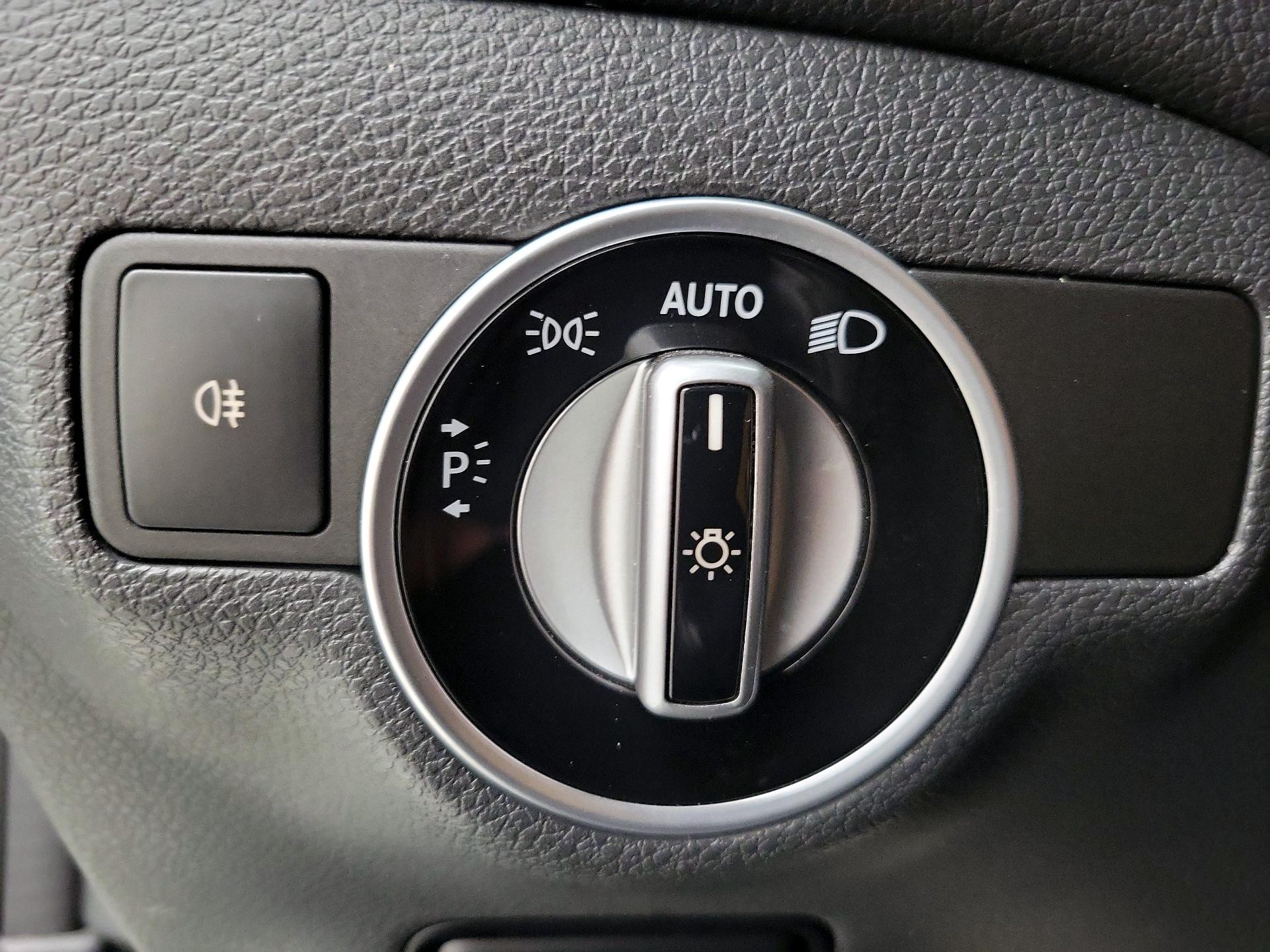 Thumbnail: 2015 Mercedes-Benz CLA - 13