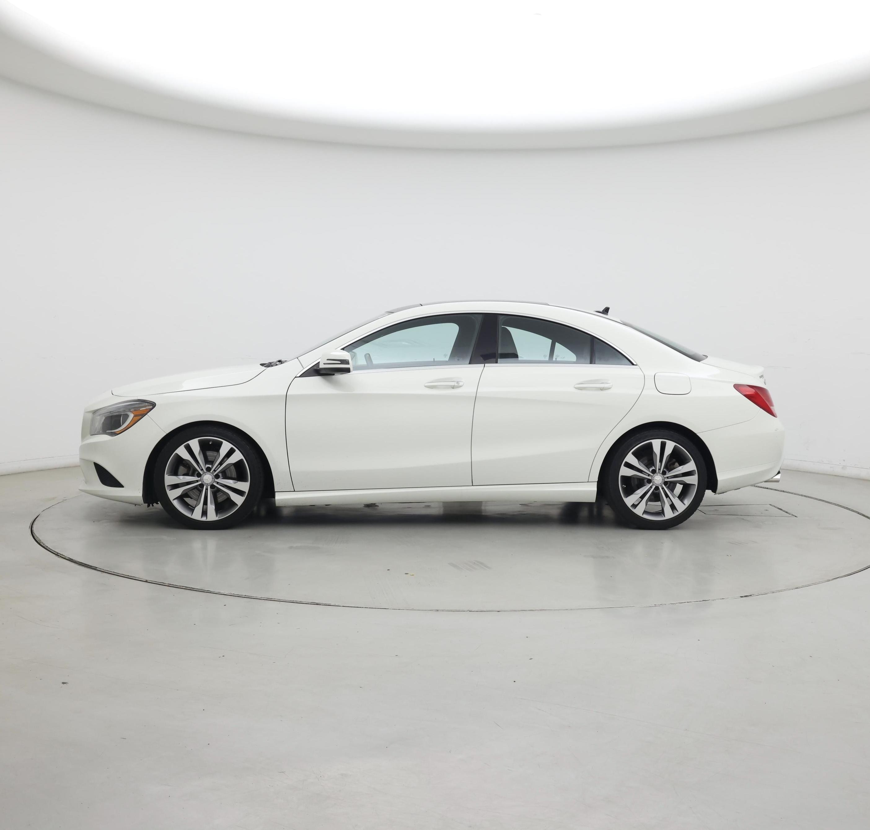 Thumbnail: 2015 Mercedes-Benz CLA - 3