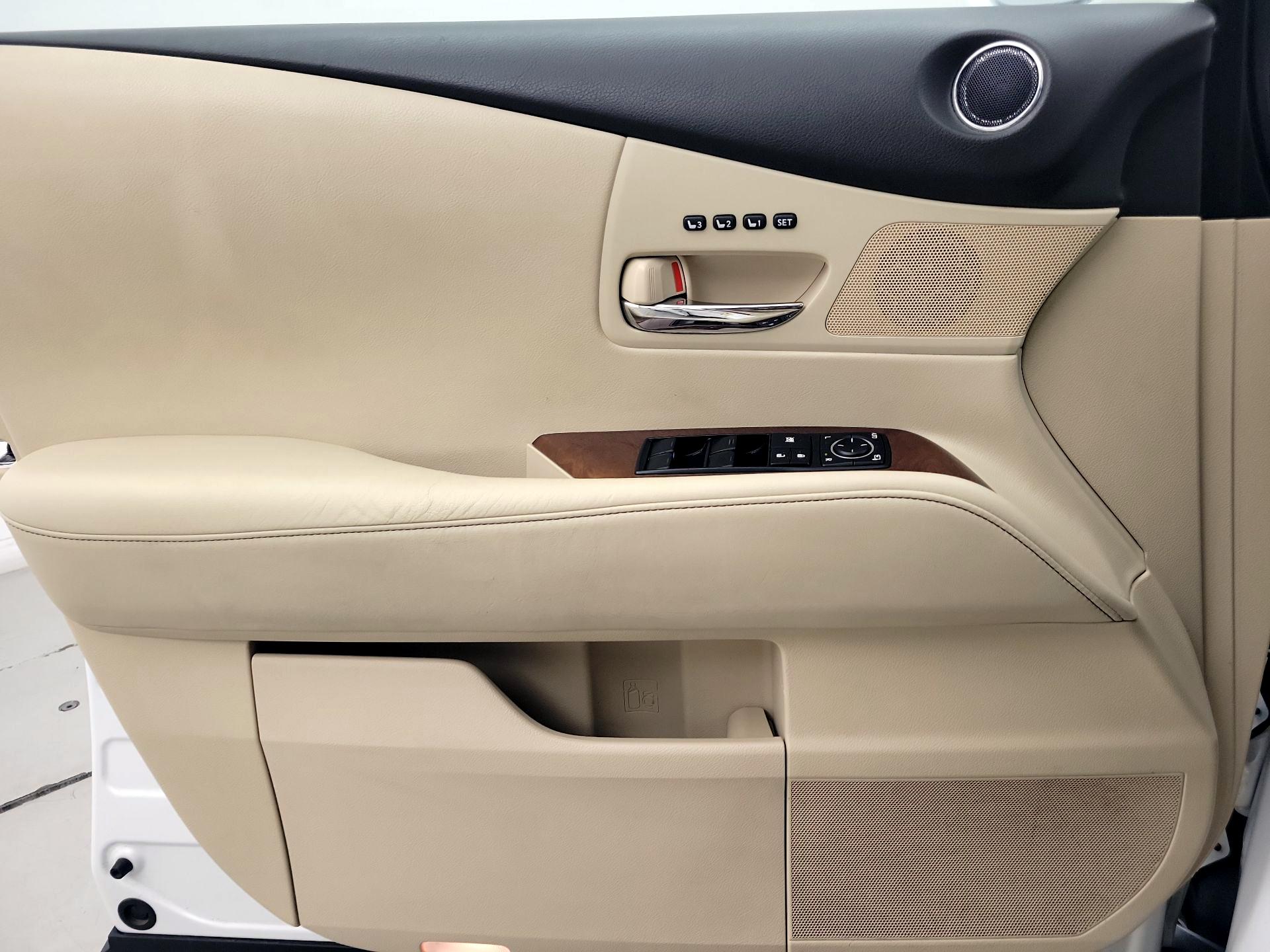 Thumbnail: 2015 Lexus RX - 12