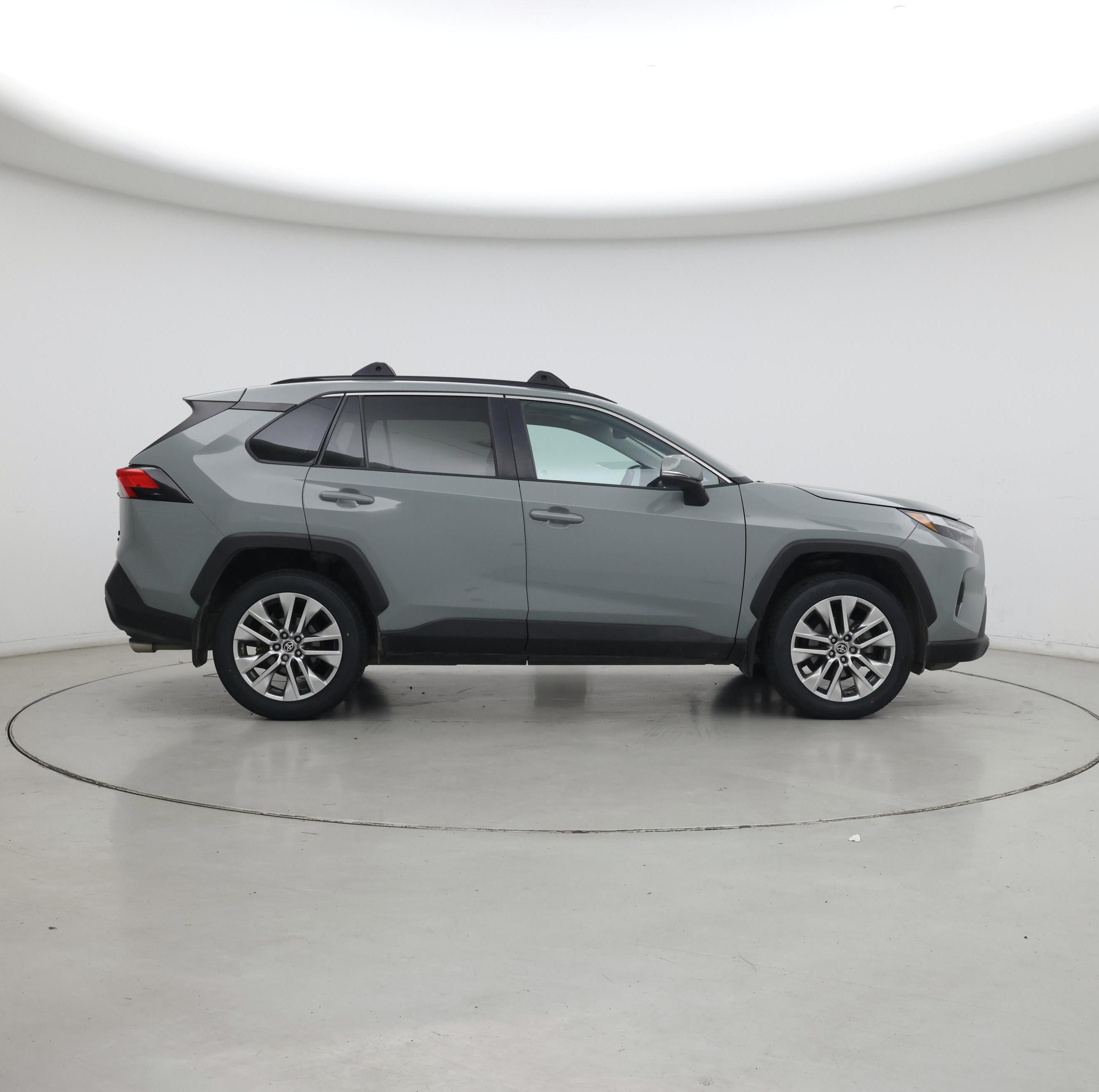 Thumbnail: 2022 Toyota RAV4 - 7