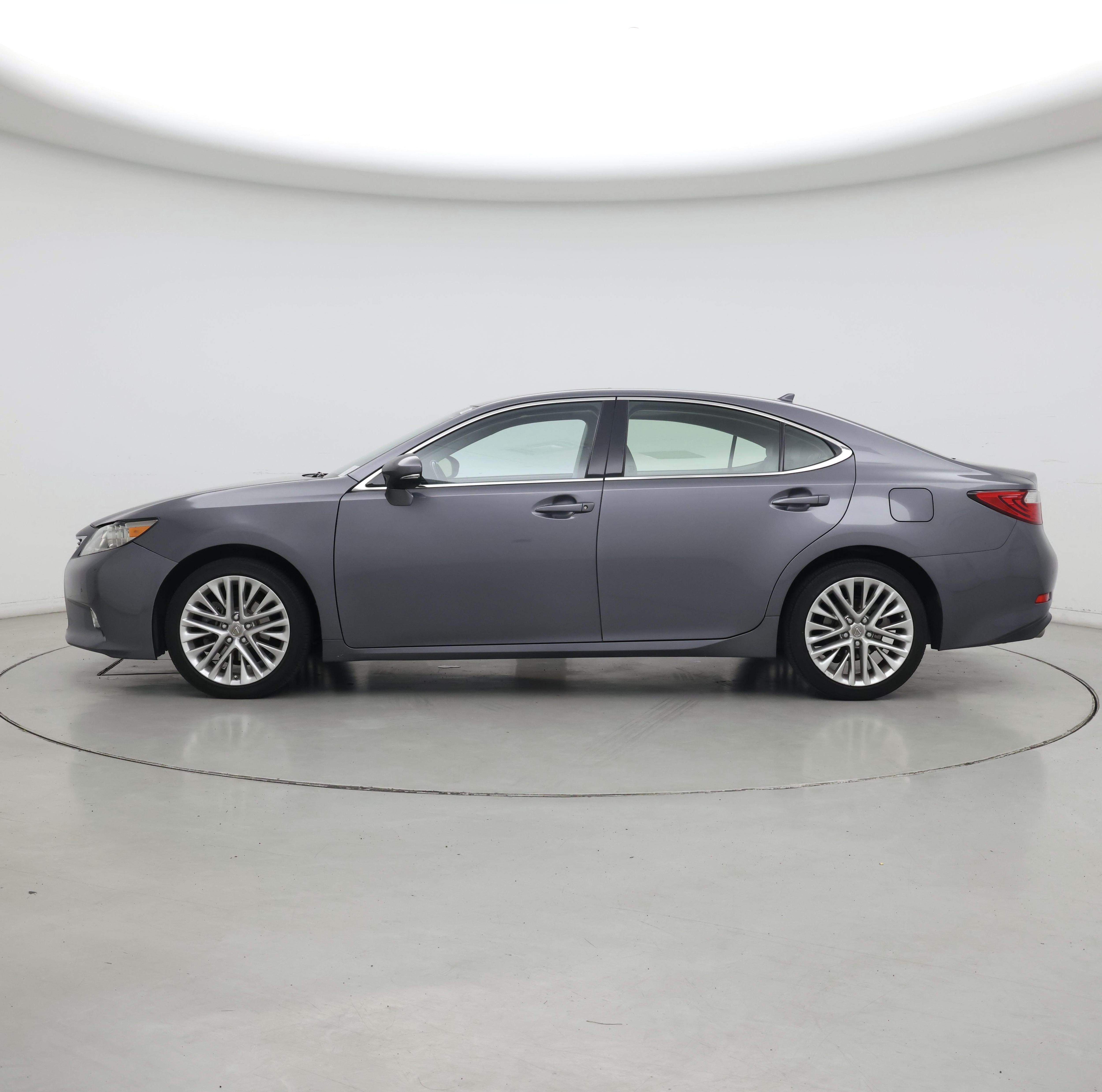 Thumbnail: 2014 Lexus ES - 3