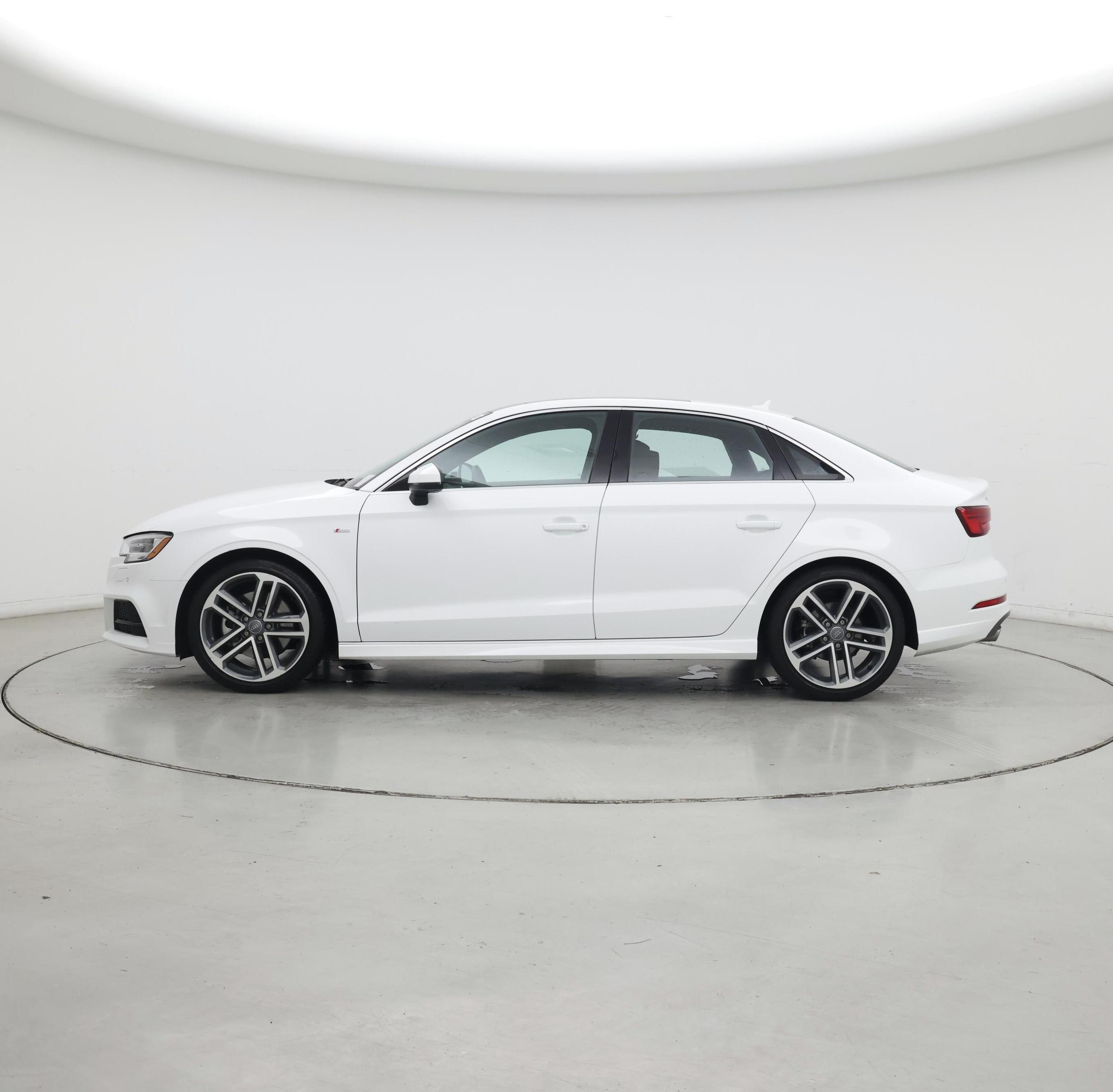 Thumbnail: 2018 Audi A3 - 3