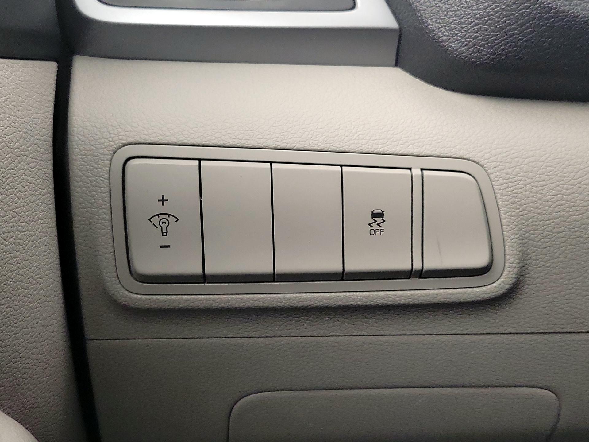 Thumbnail: 2016 Hyundai Tucson - 13