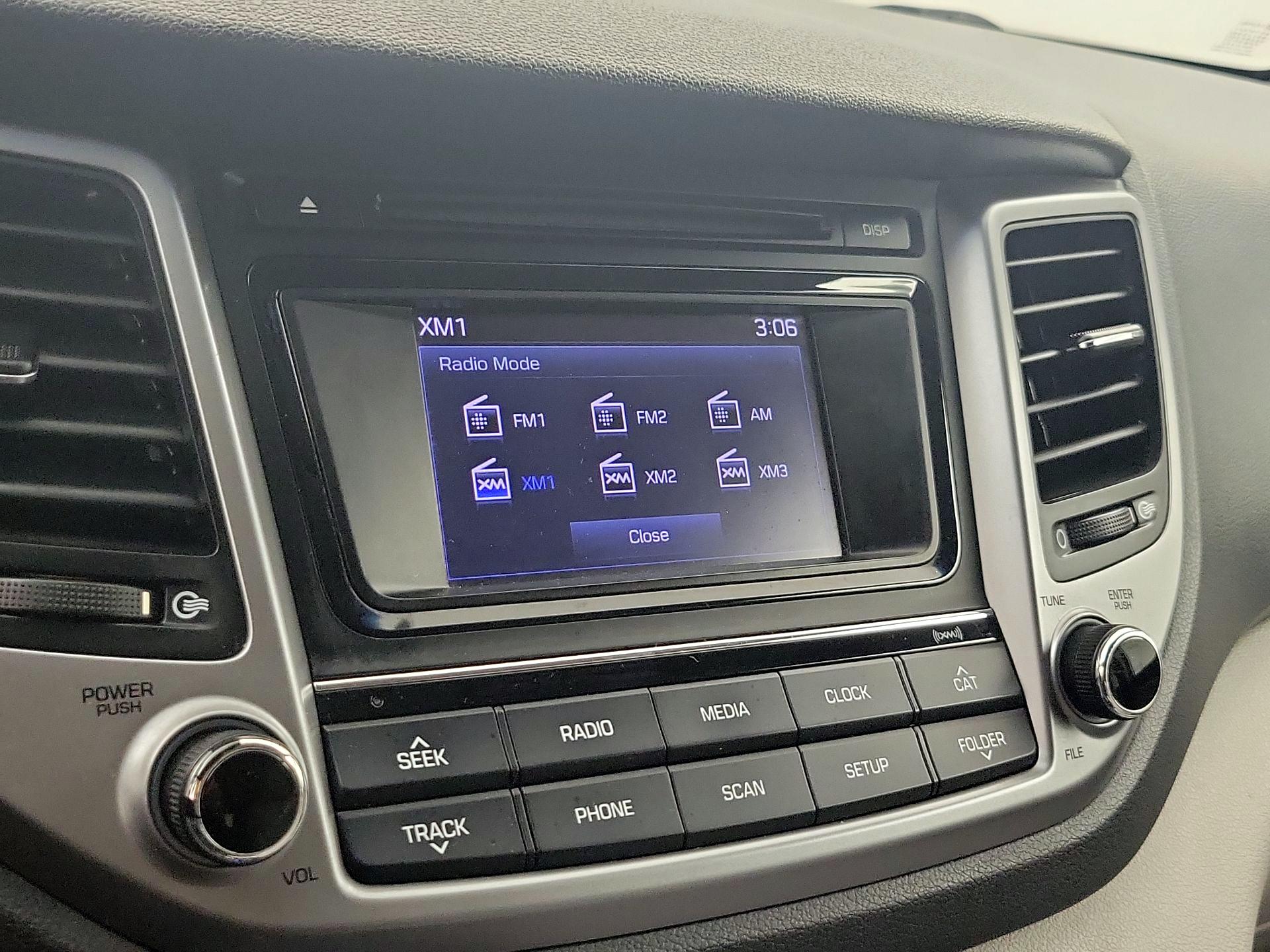 Thumbnail: 2016 Hyundai Tucson - 15