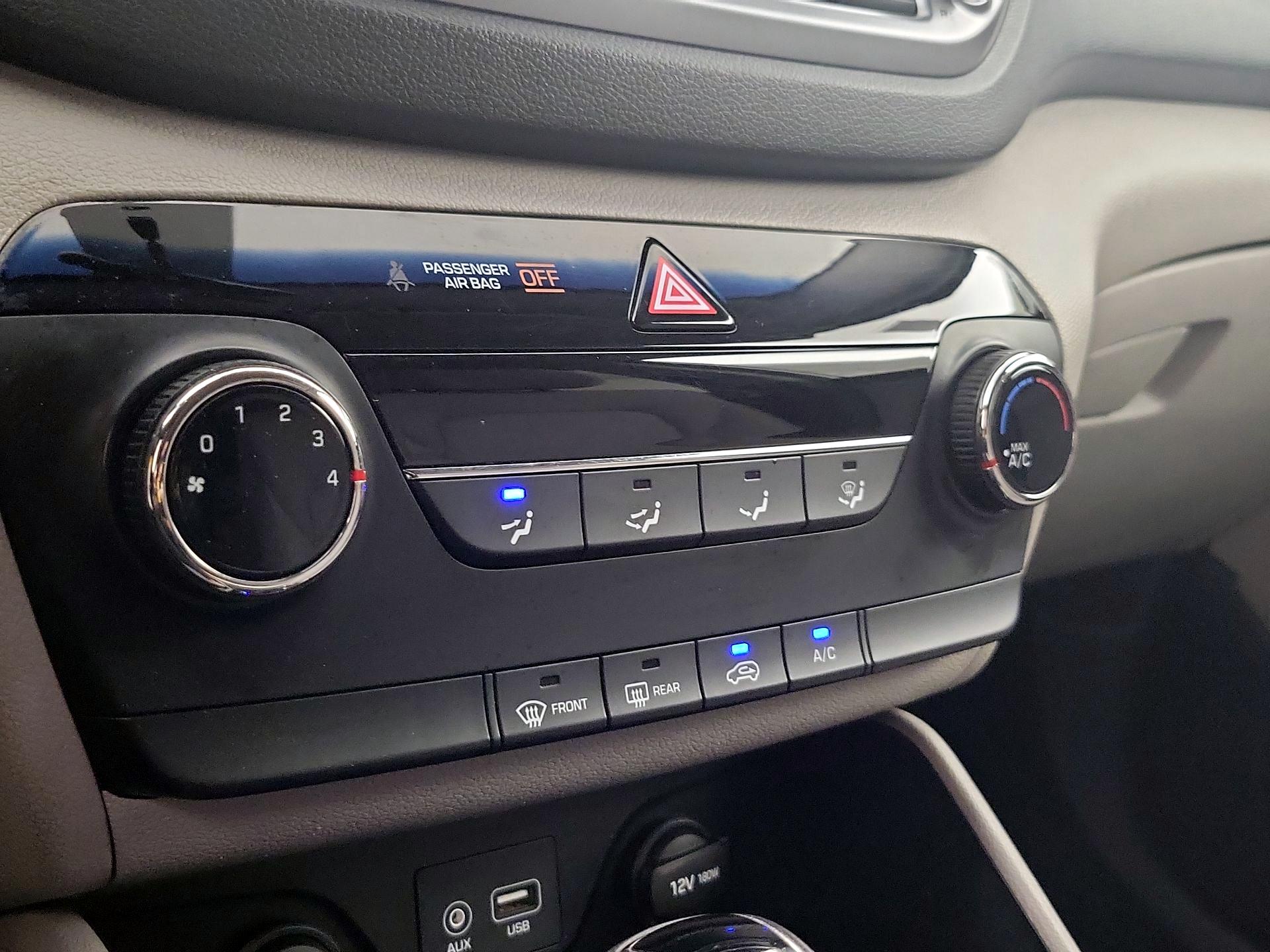 Thumbnail: 2016 Hyundai Tucson - 16