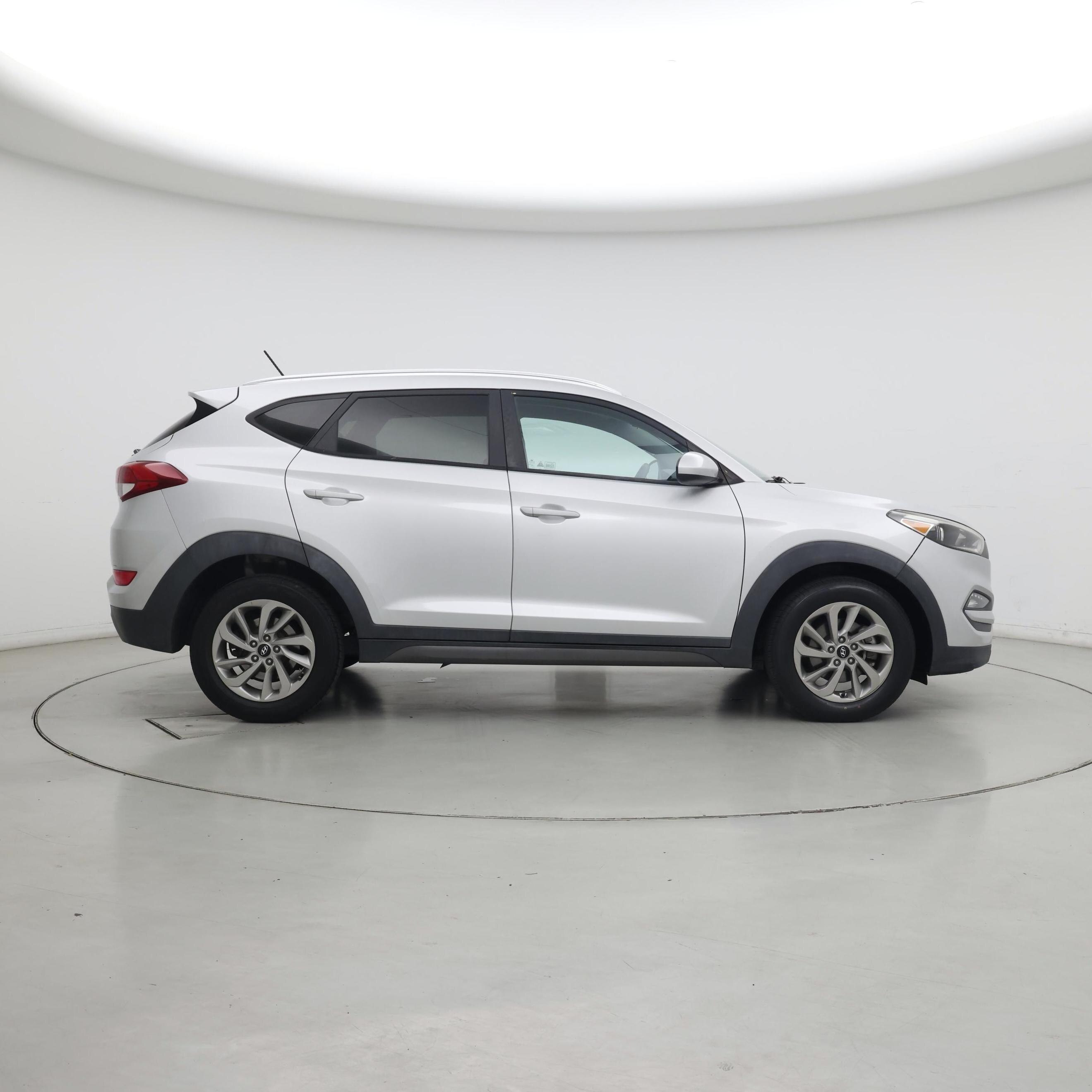 Thumbnail: 2016 Hyundai Tucson - 7