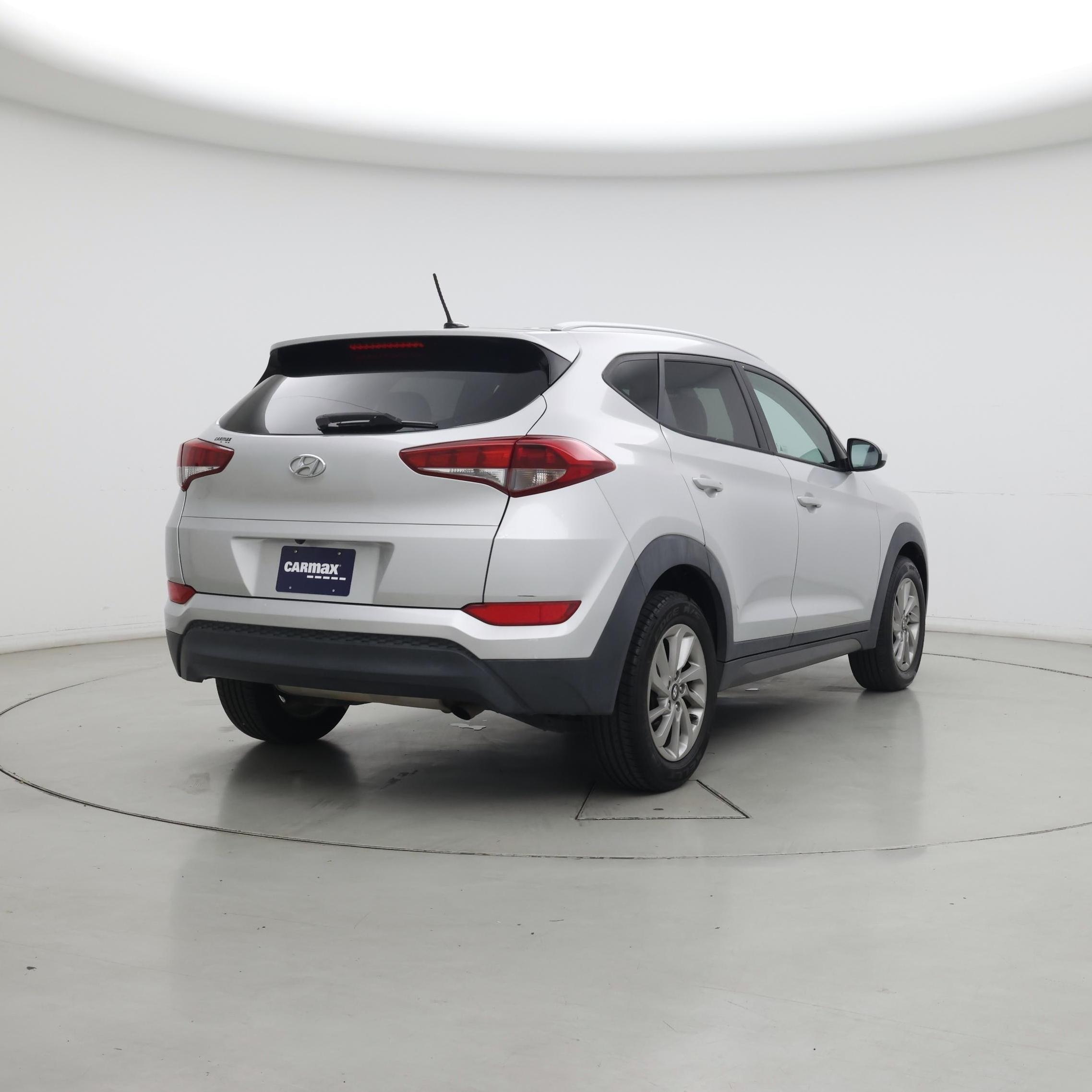 Thumbnail: 2016 Hyundai Tucson - 8