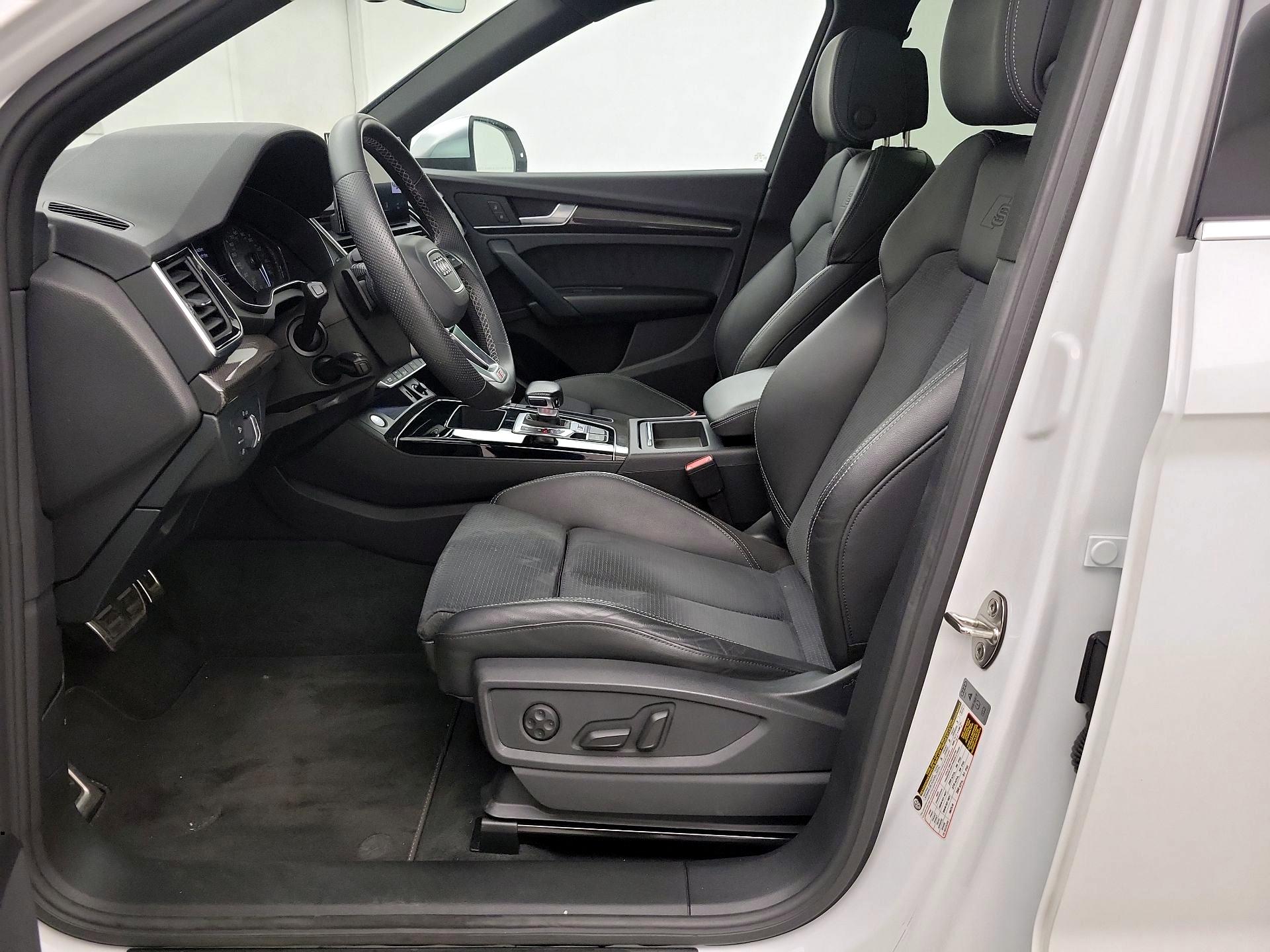 Thumbnail: 2022 Audi SQ5 - 11