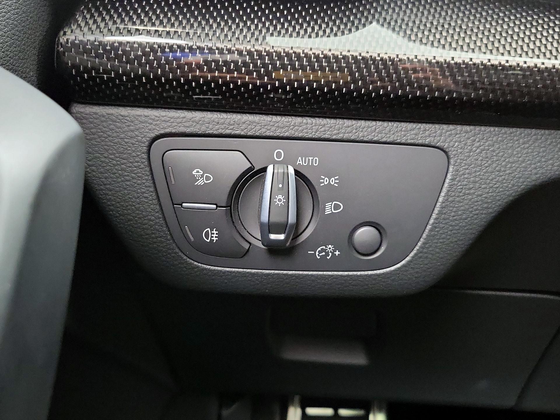 Thumbnail: 2022 Audi SQ5 - 13