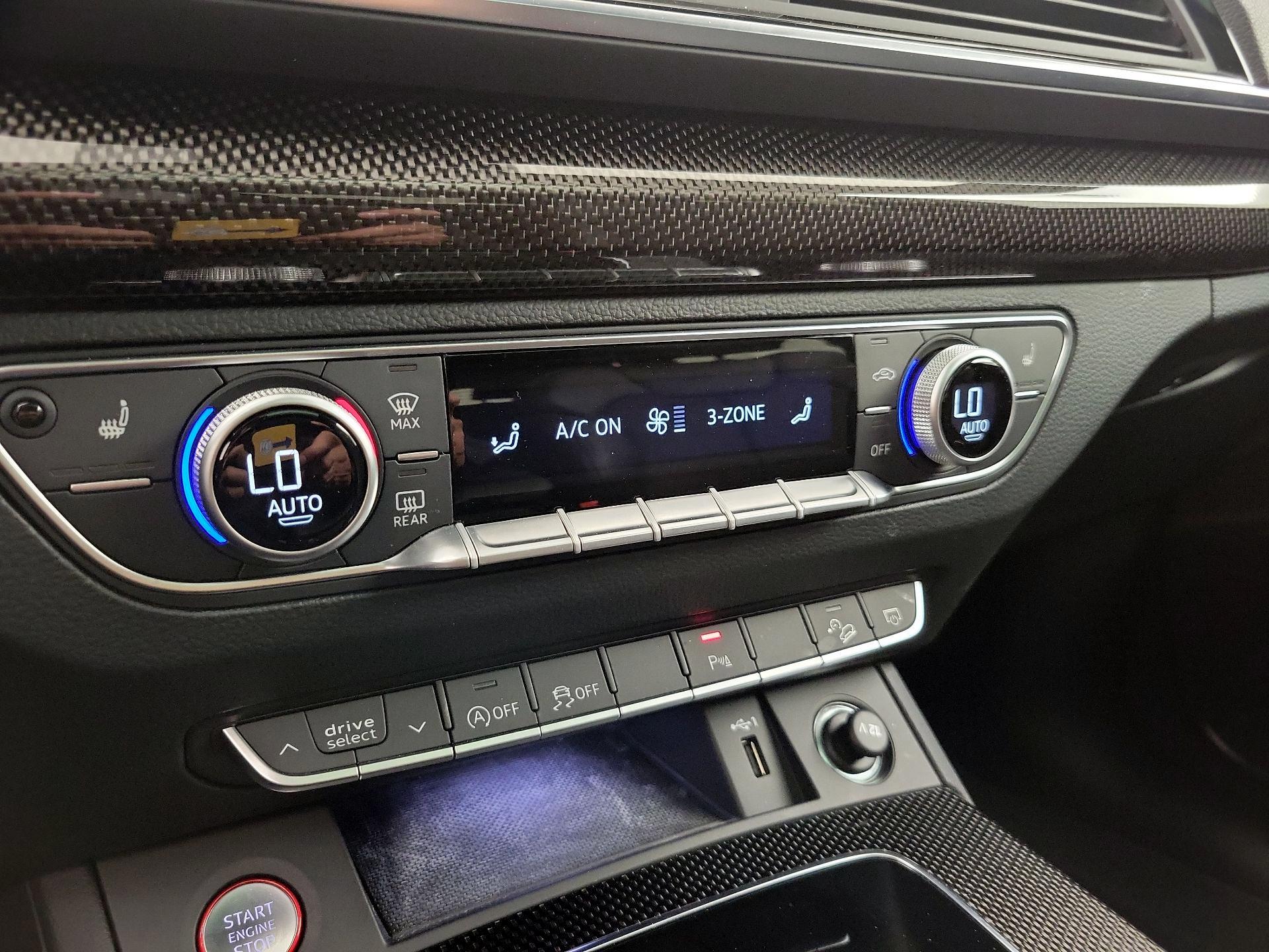 Thumbnail: 2022 Audi SQ5 - 16