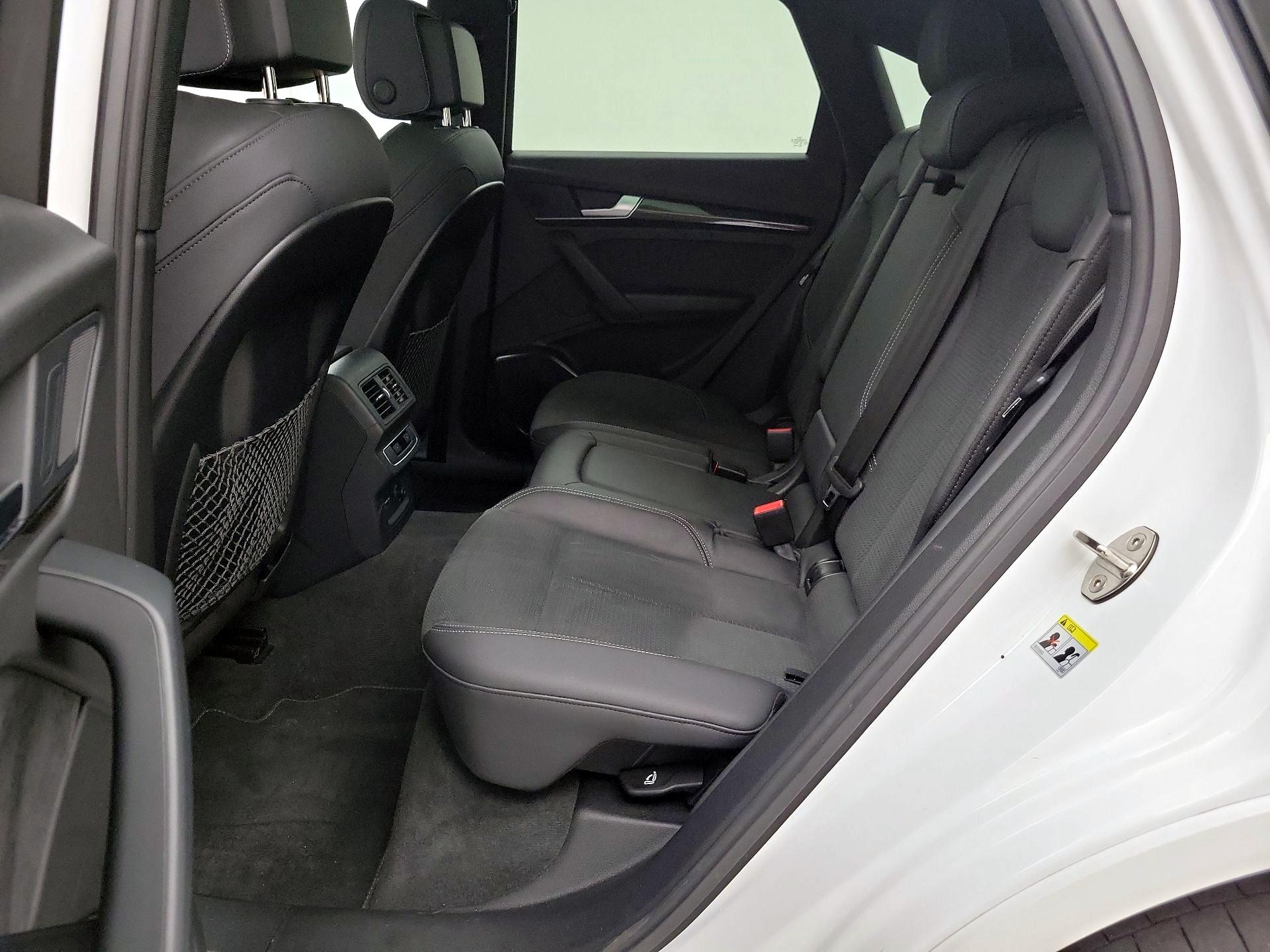 Thumbnail: 2022 Audi SQ5 - 20