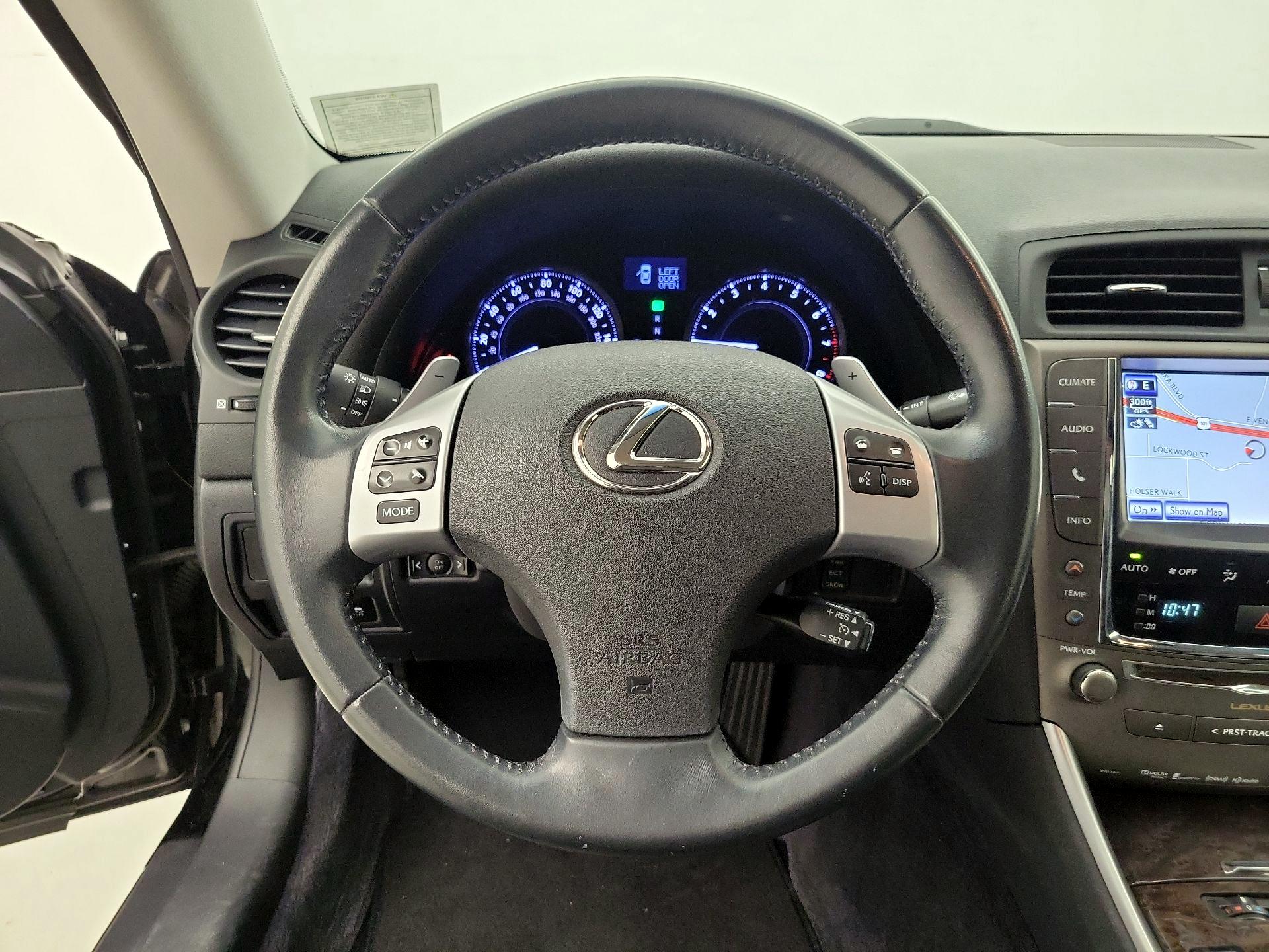 Thumbnail: 2015 Lexus IS - 10