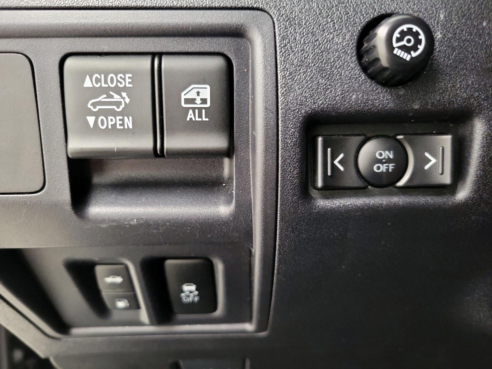 Thumbnail: 2015 Lexus IS - 13