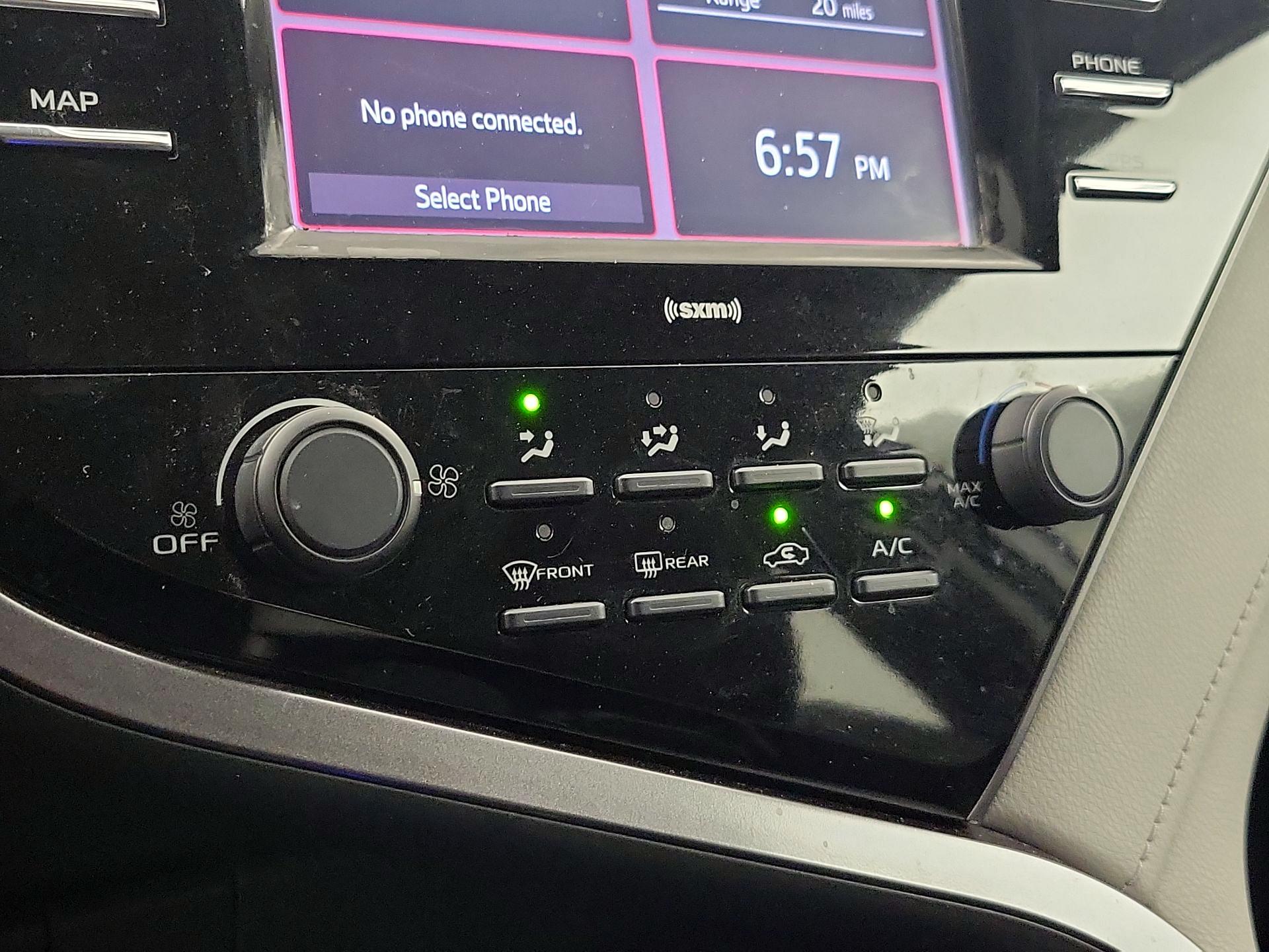 Thumbnail: 2020 Toyota Camry - 16