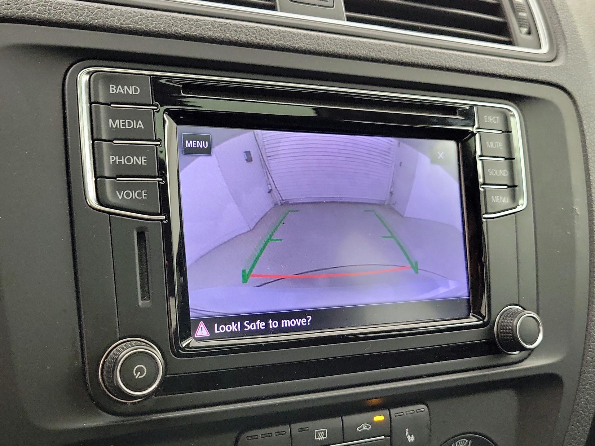 Thumbnail: 2017 Volkswagen Jetta - 14