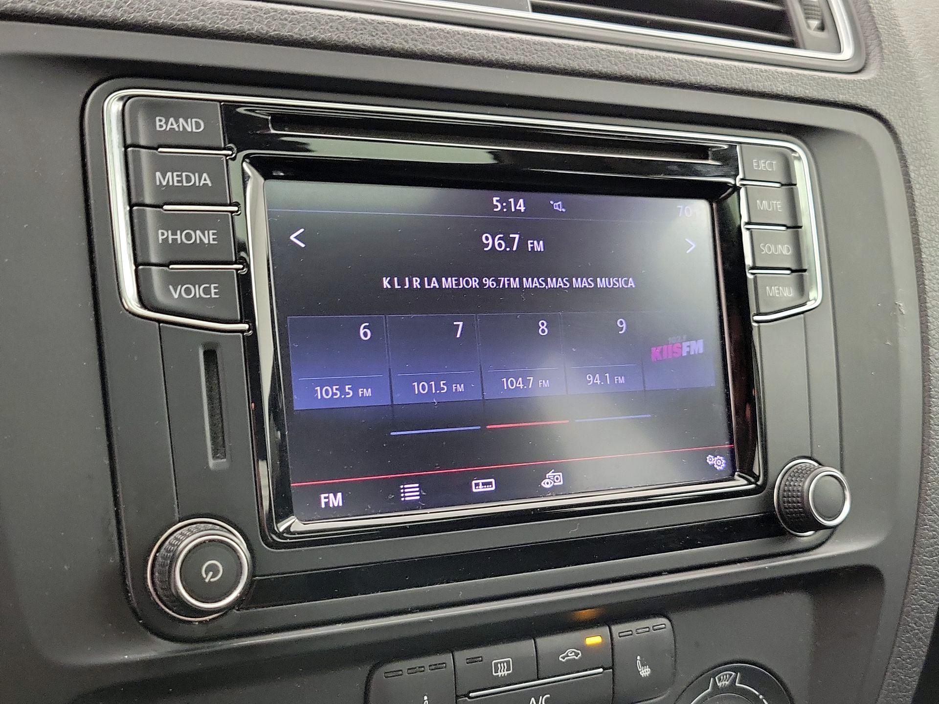 Thumbnail: 2017 Volkswagen Jetta - 15