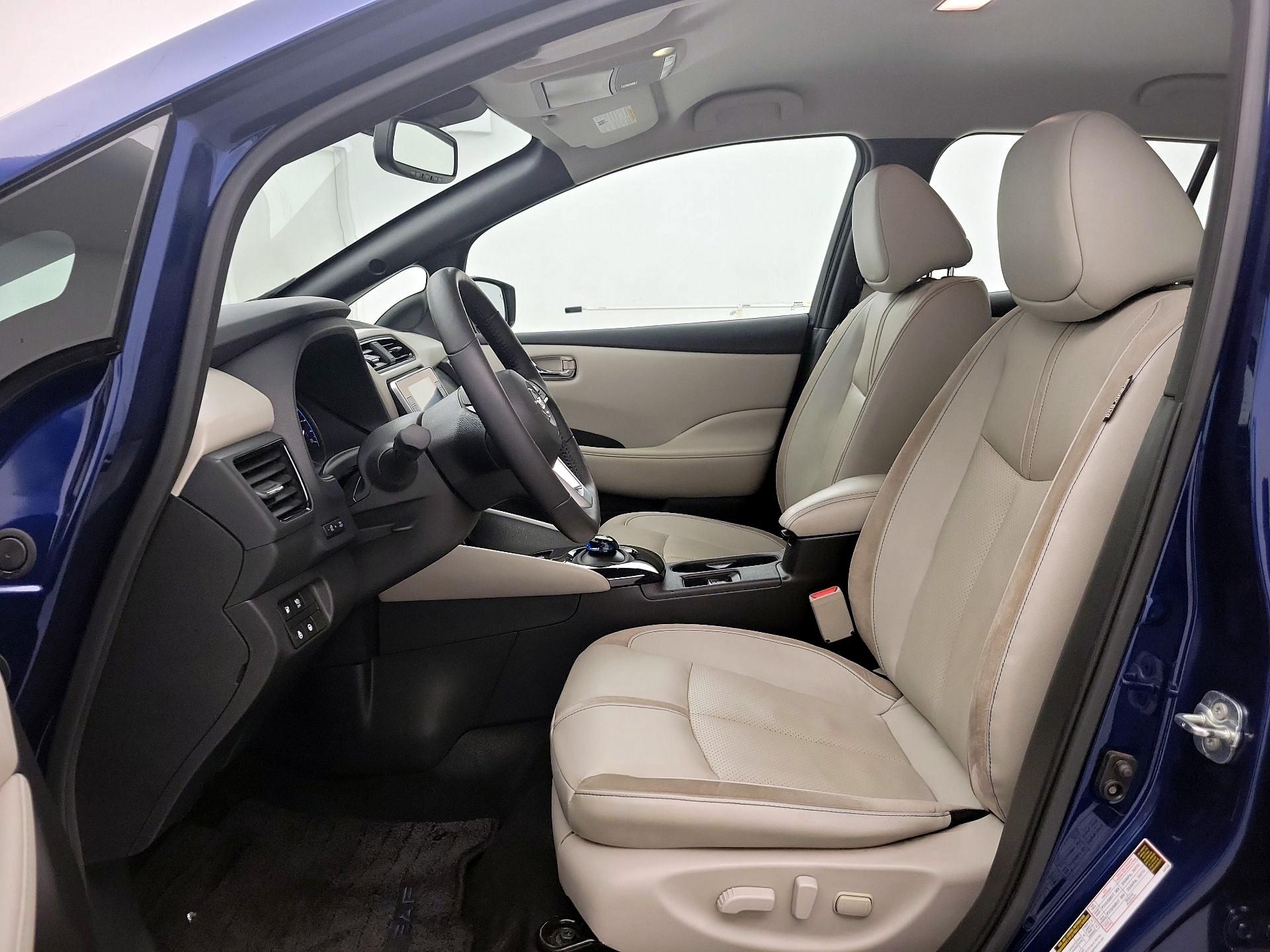 Thumbnail: 2020 Nissan Leaf - 11