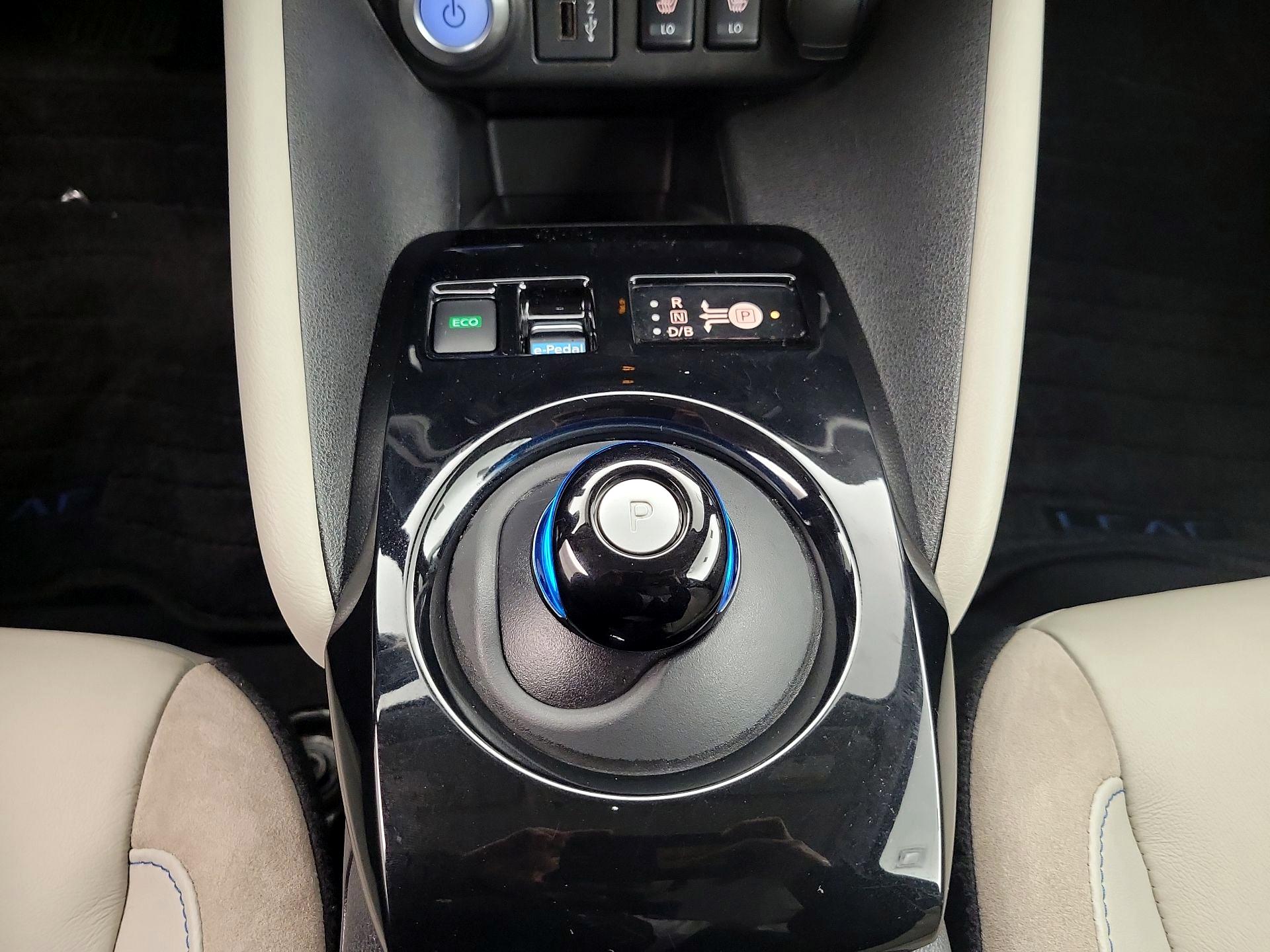 Thumbnail: 2020 Nissan Leaf - 18