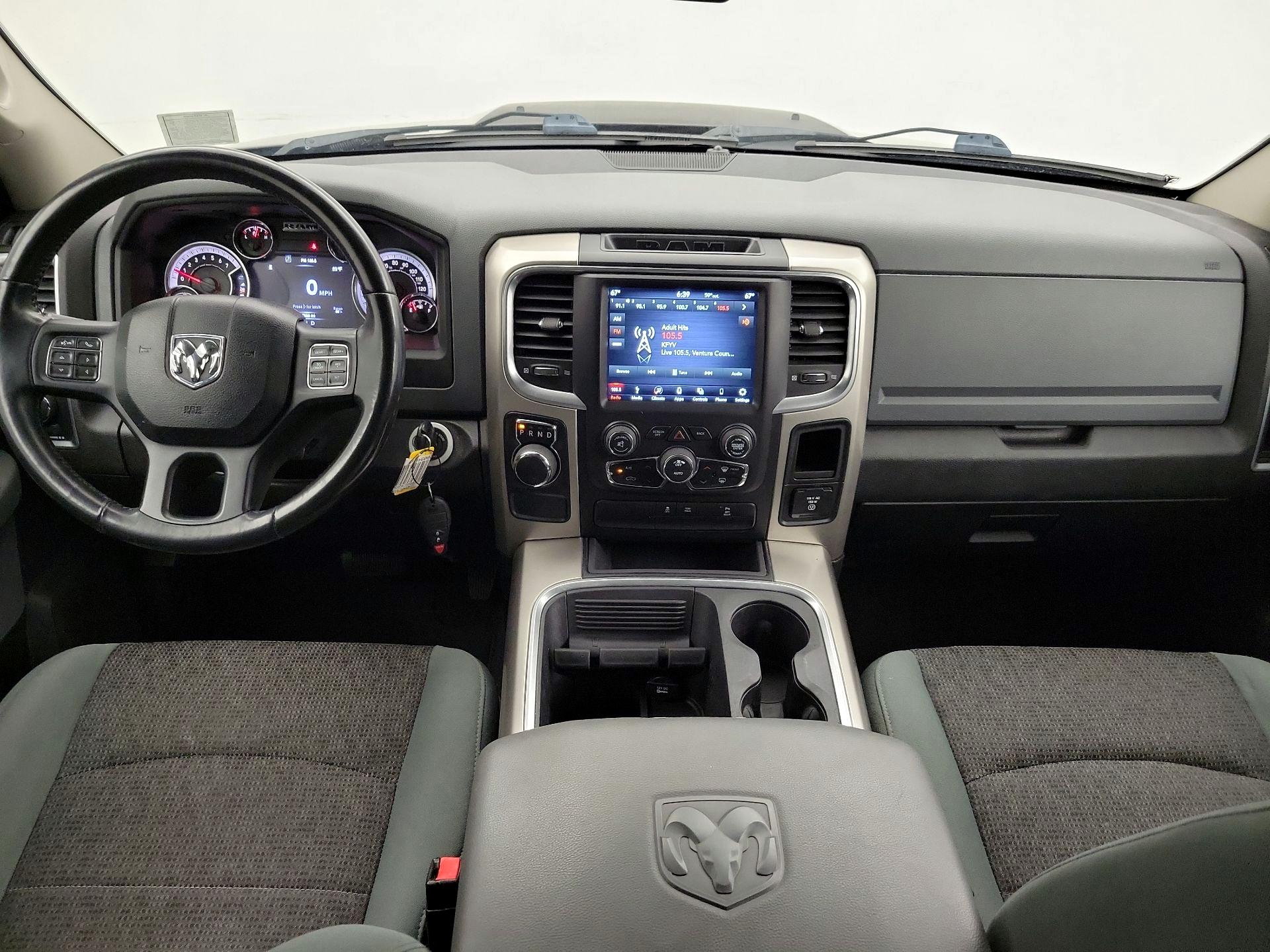 Thumbnail: 2019 RAM 1500 Classic - 9