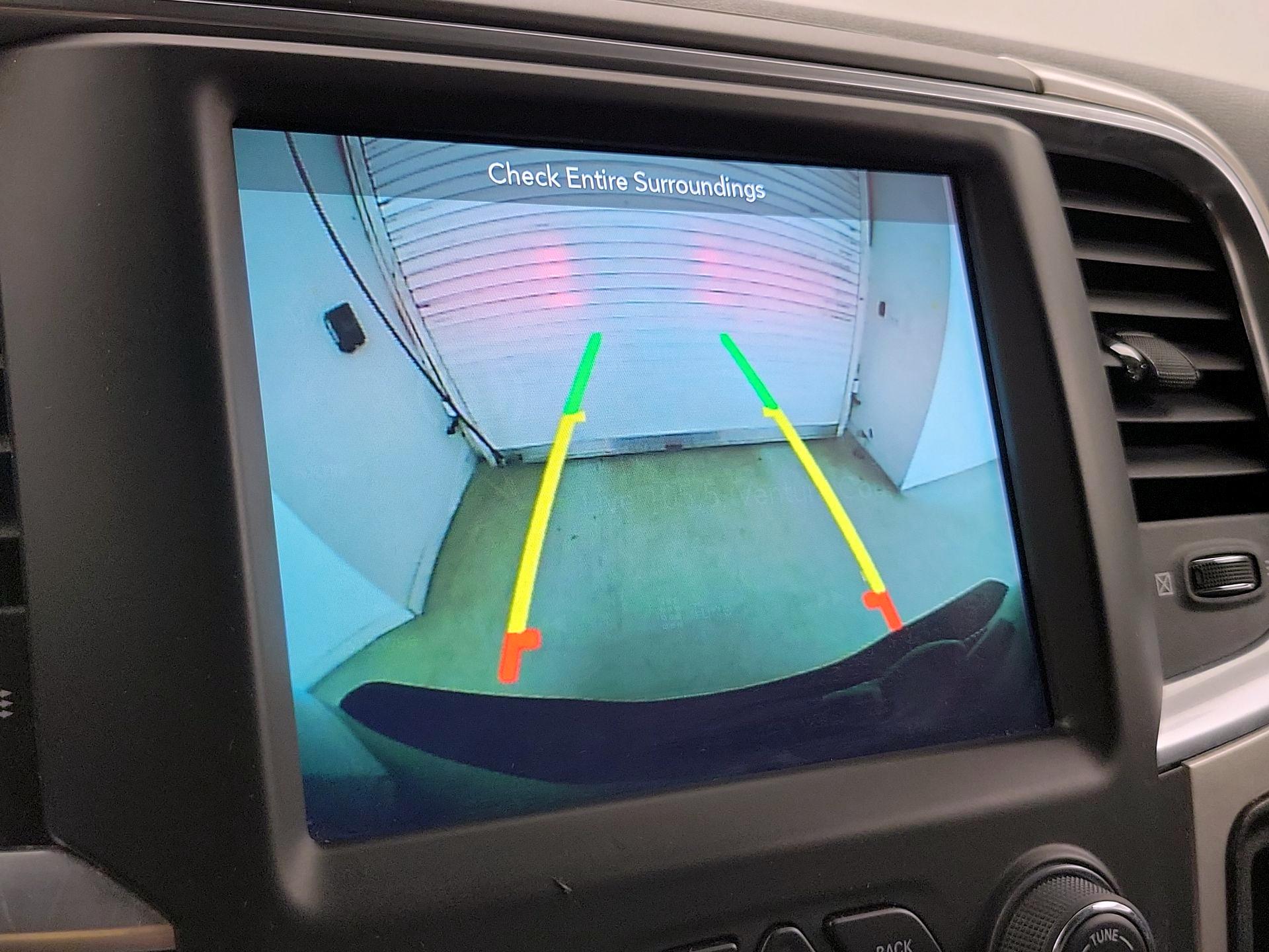 Thumbnail: 2019 RAM 1500 Classic - 14