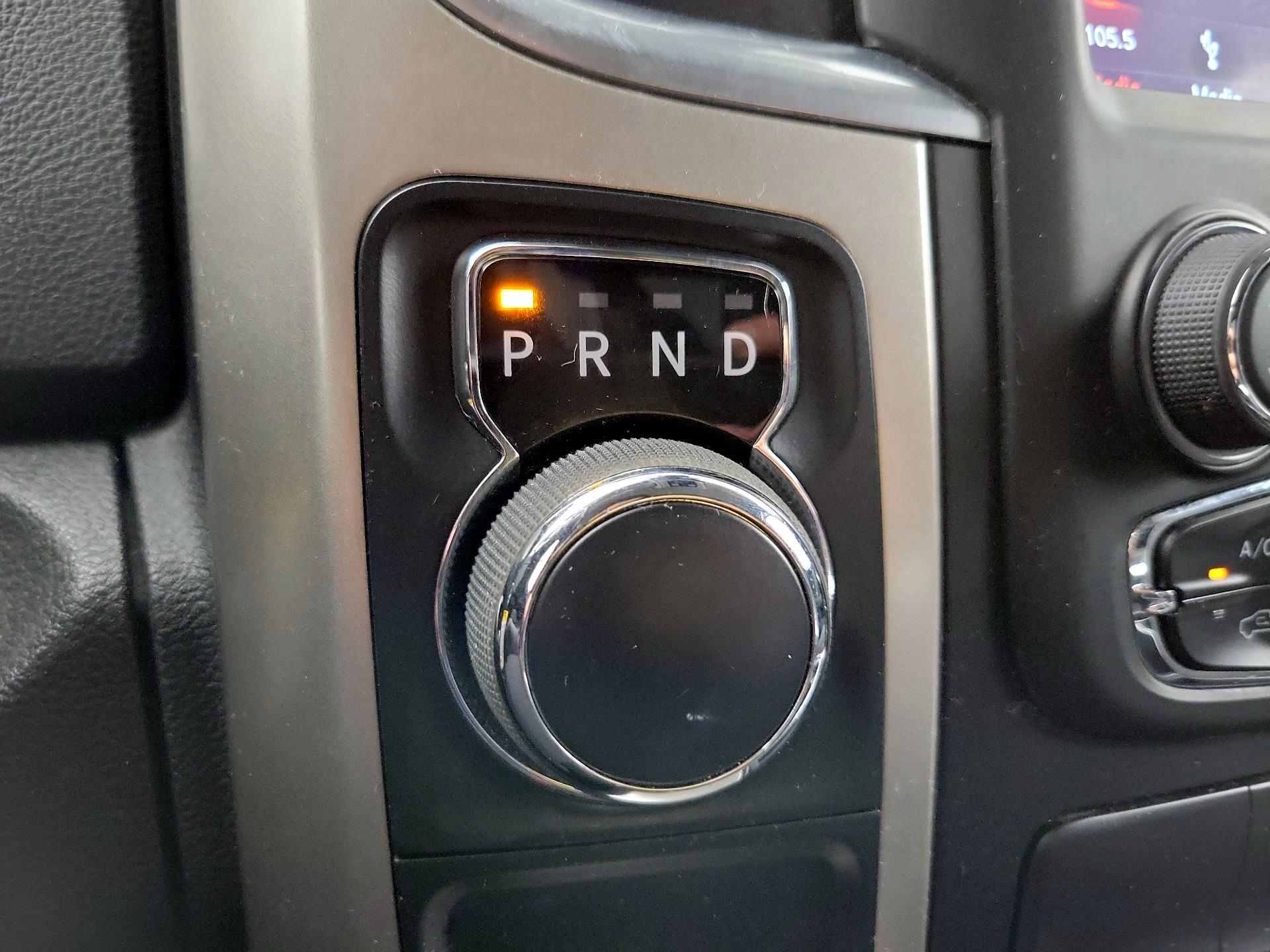 Thumbnail: 2019 RAM 1500 Classic - 17