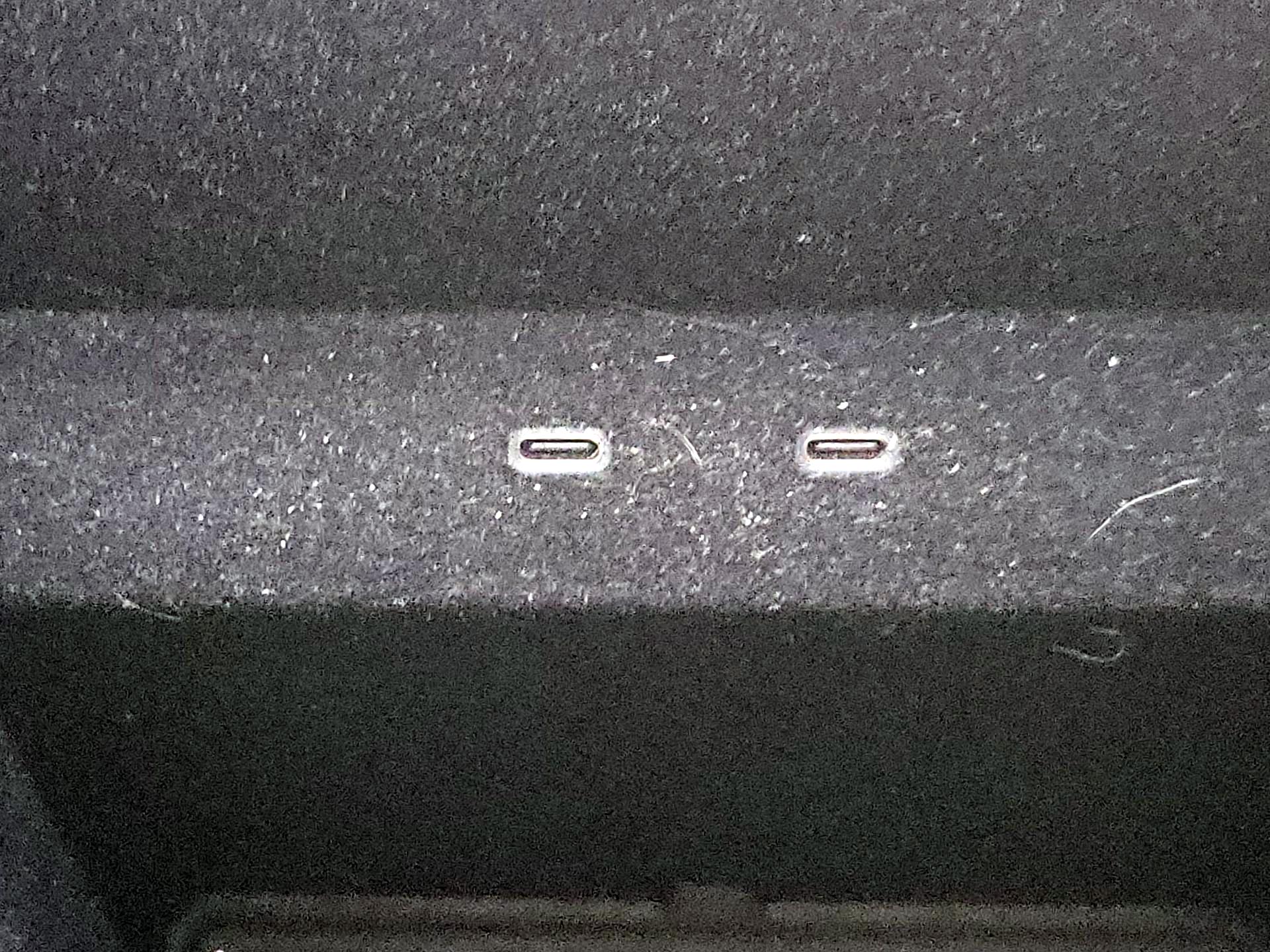 Thumbnail: 2024 Rivian R1T - 18