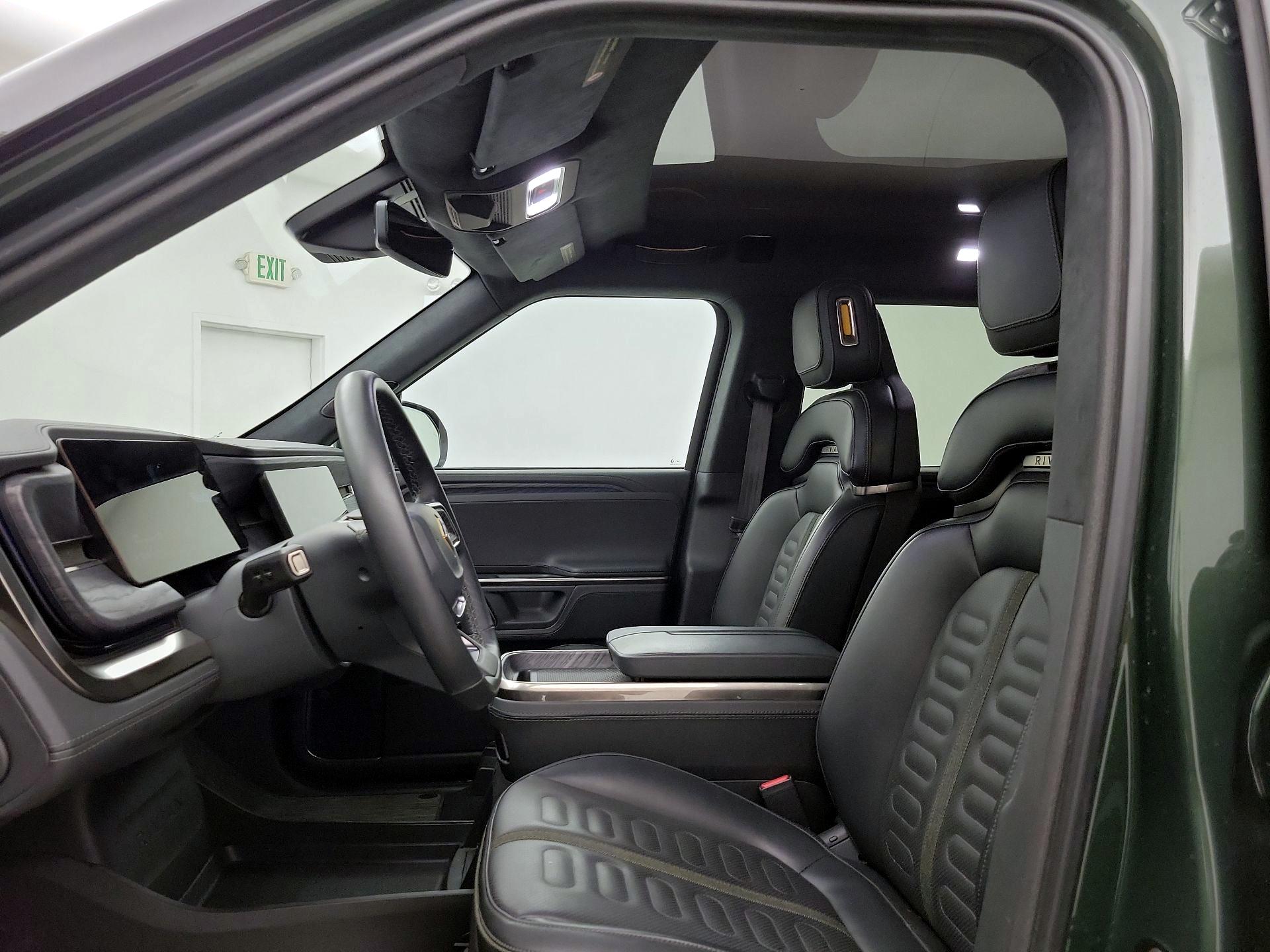 Thumbnail: 2024 Rivian R1T - 19