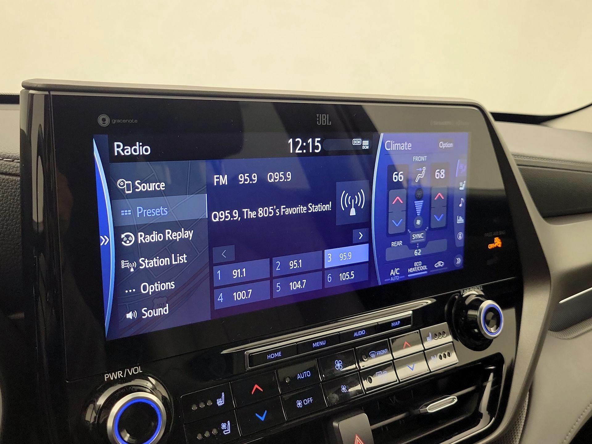 Thumbnail: 2021 Toyota Highlander - 16