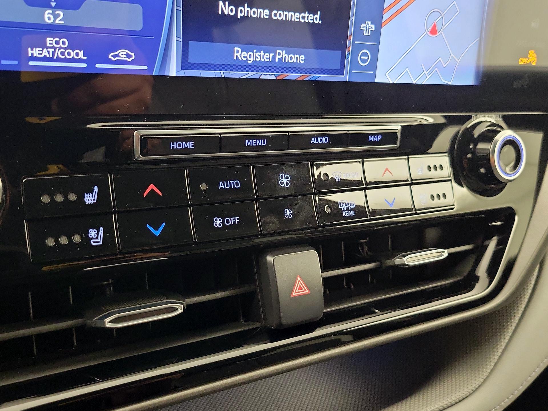 Thumbnail: 2021 Toyota Highlander - 17