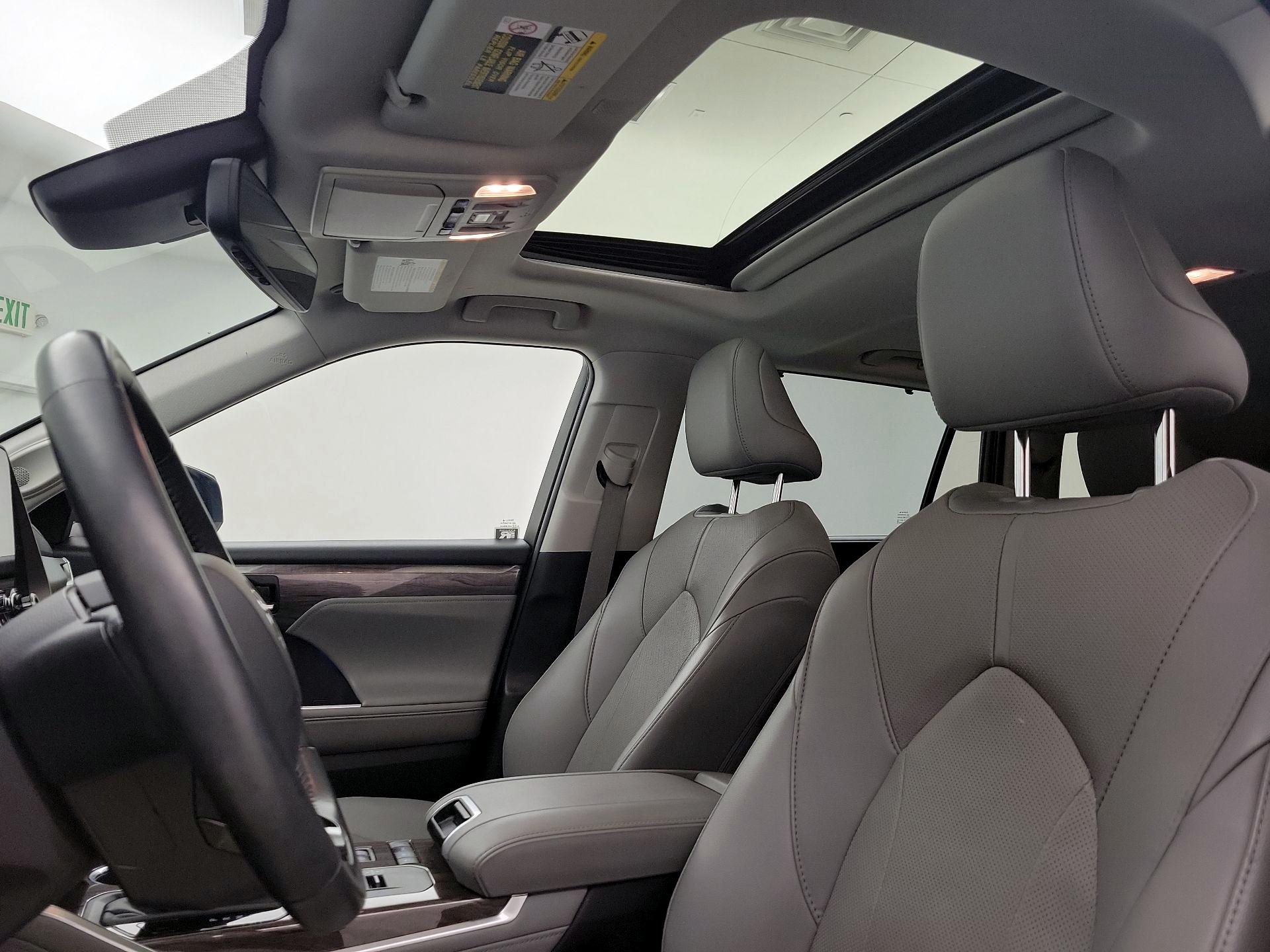 Thumbnail: 2021 Toyota Highlander - 20