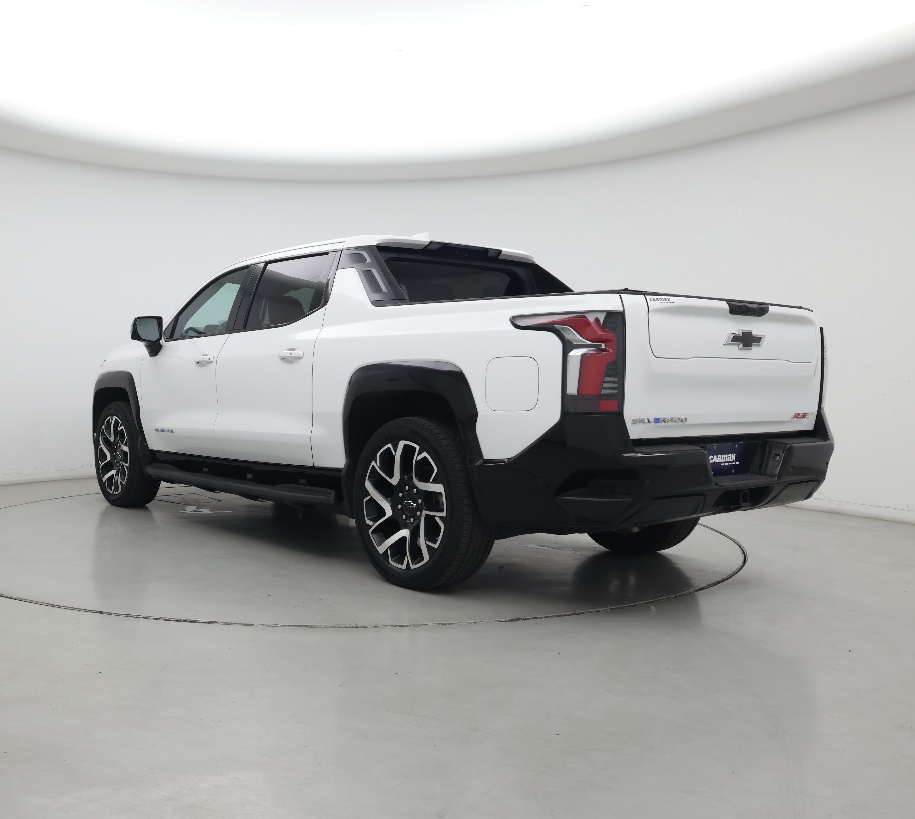 Thumbnail: 2024 Chevrolet Silverado EV - 2