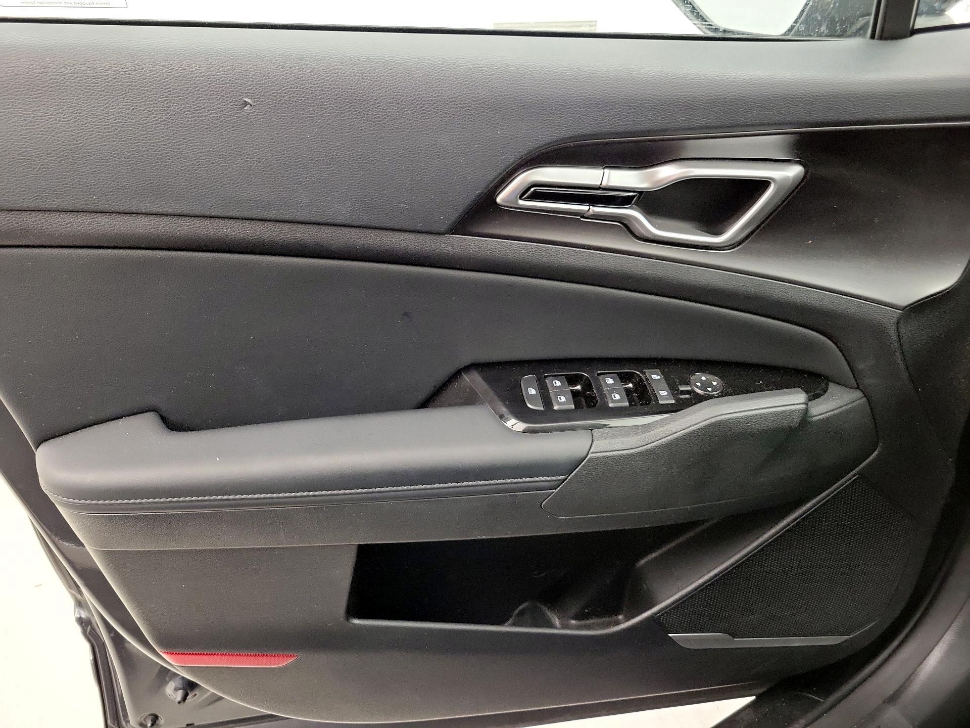 Thumbnail: 2023 Kia Sportage - 12