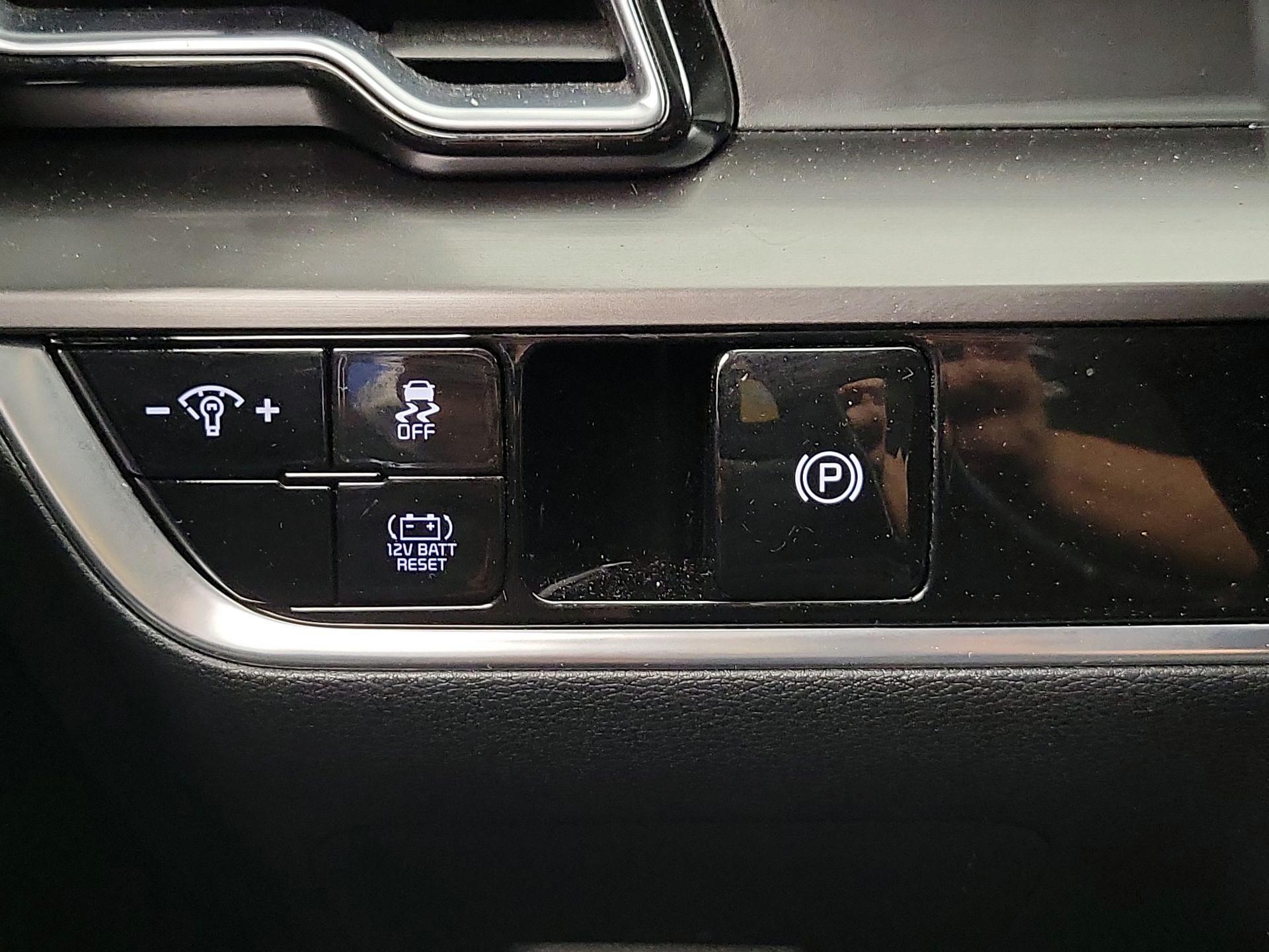 Thumbnail: 2023 Kia Sportage - 13