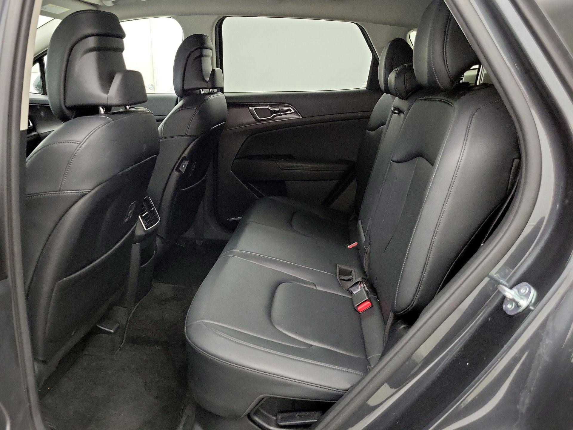 Thumbnail: 2023 Kia Sportage - 20