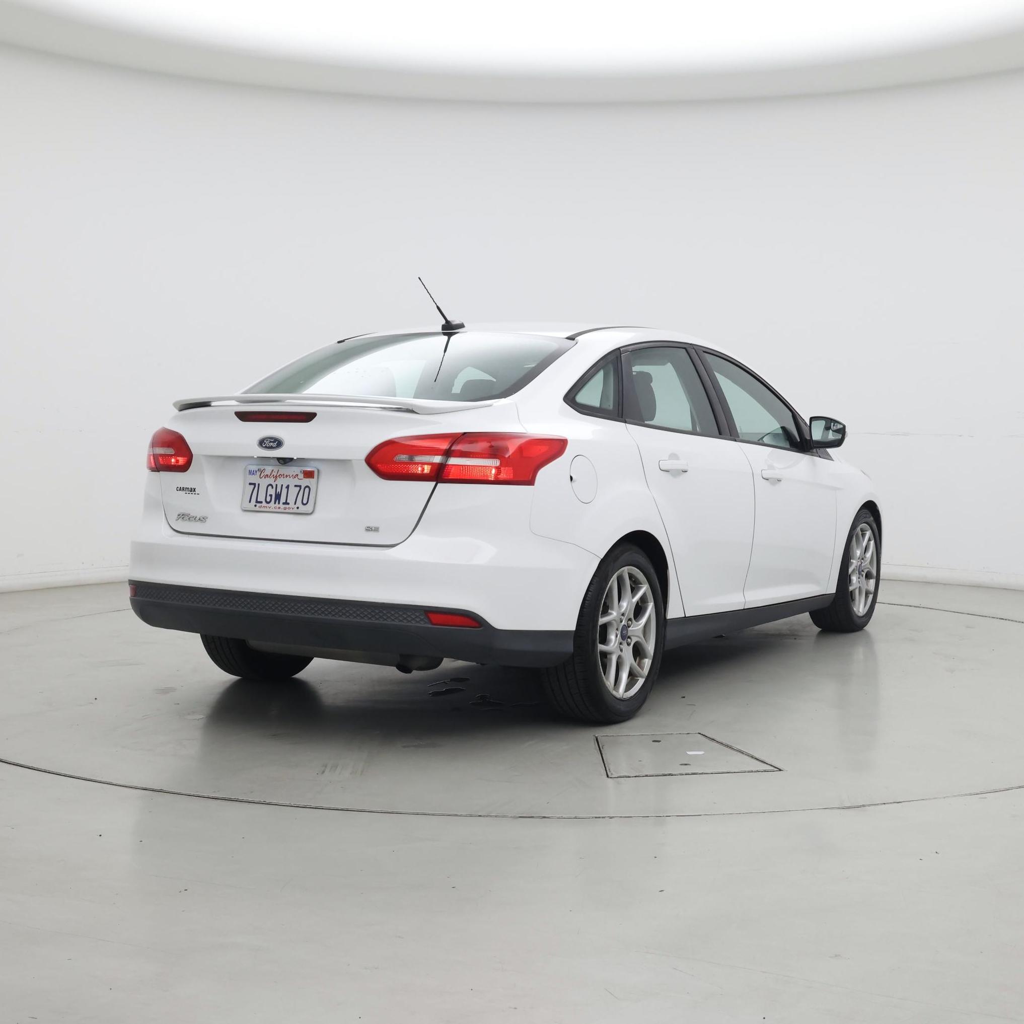 Thumbnail: 2015 Ford Focus - 8