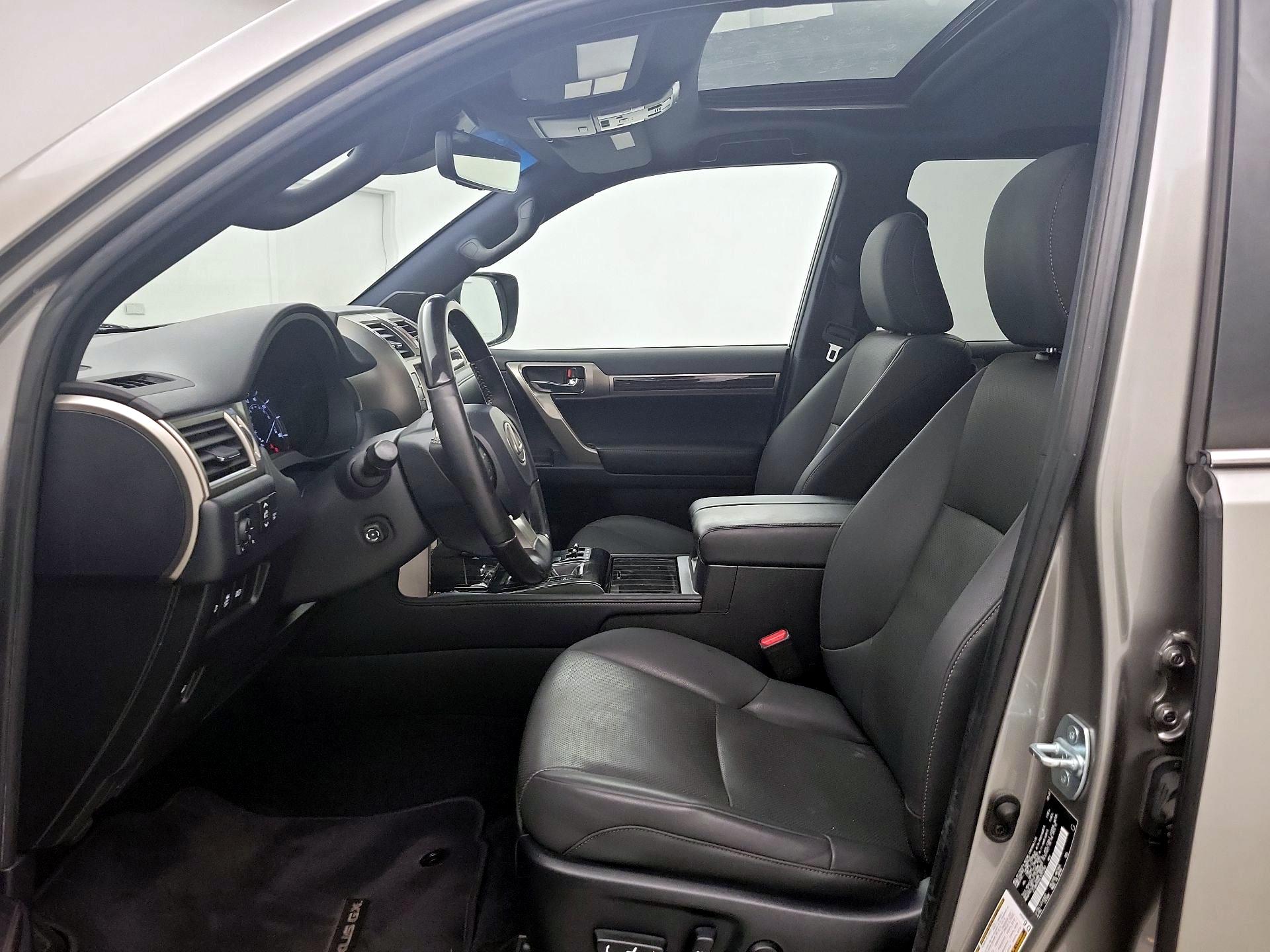 Thumbnail: 2020 Lexus GX - 11