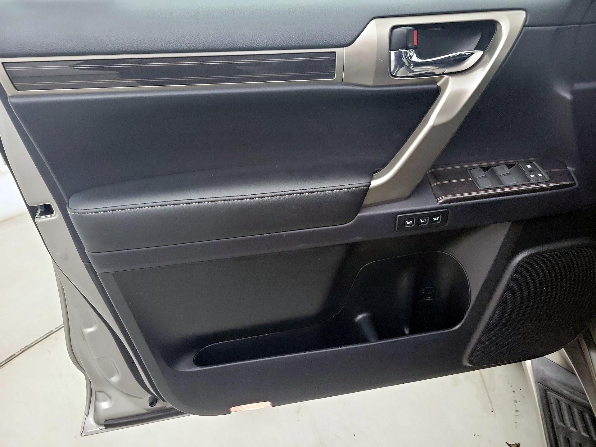 Thumbnail: 2020 Lexus GX - 12