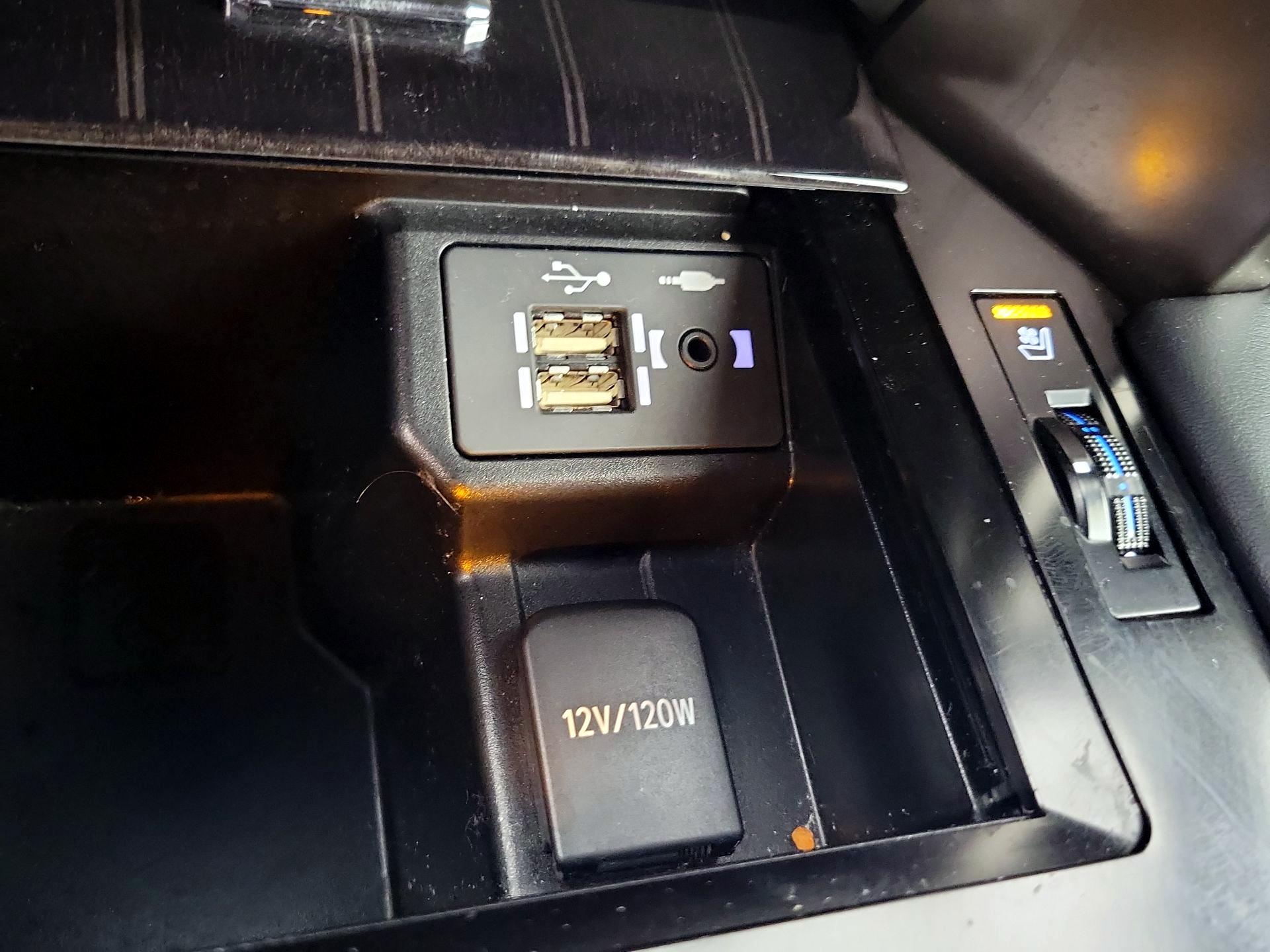 Thumbnail: 2020 Lexus GX - 19