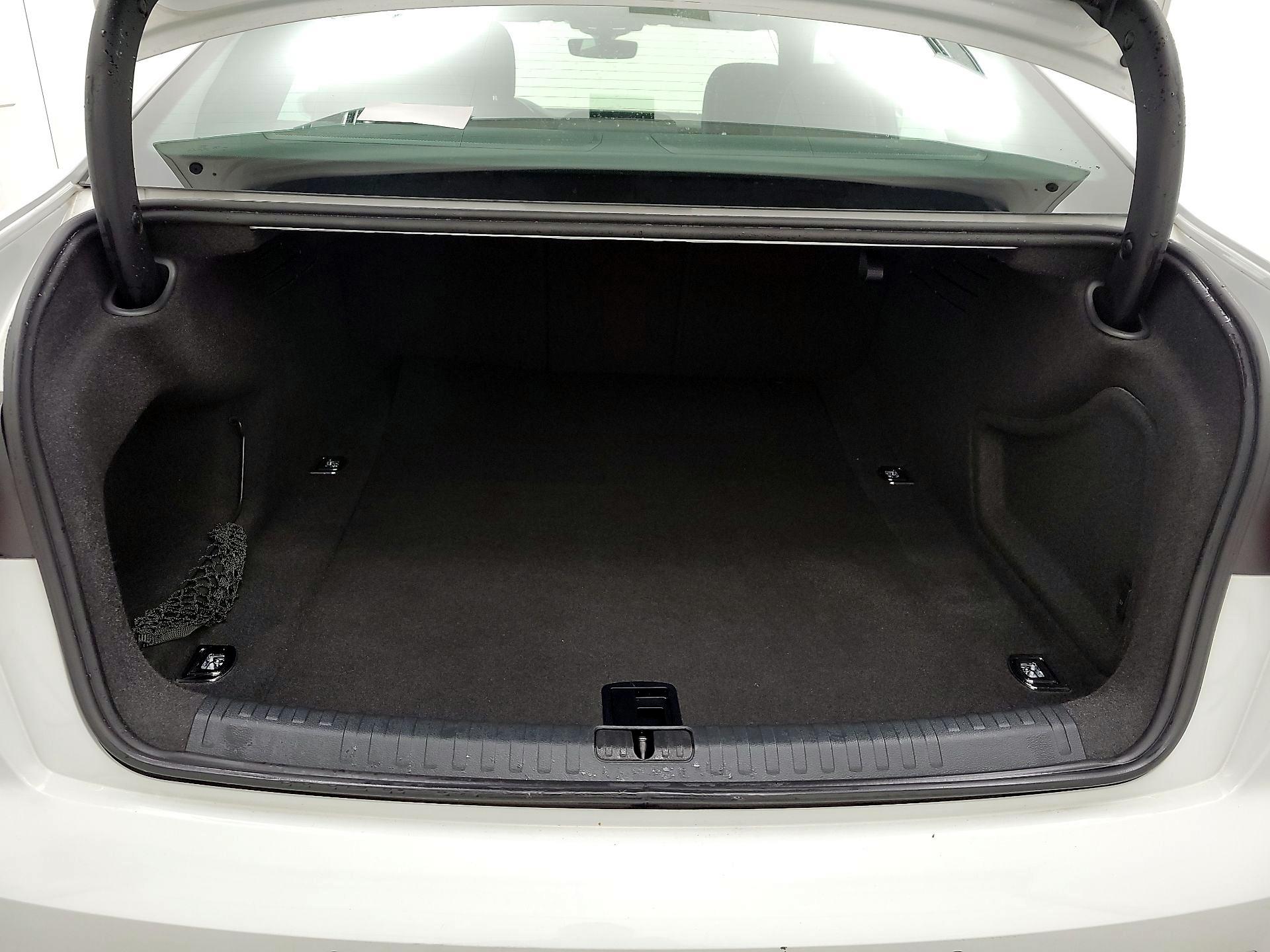 Thumbnail: 2019 Audi A6 - 19