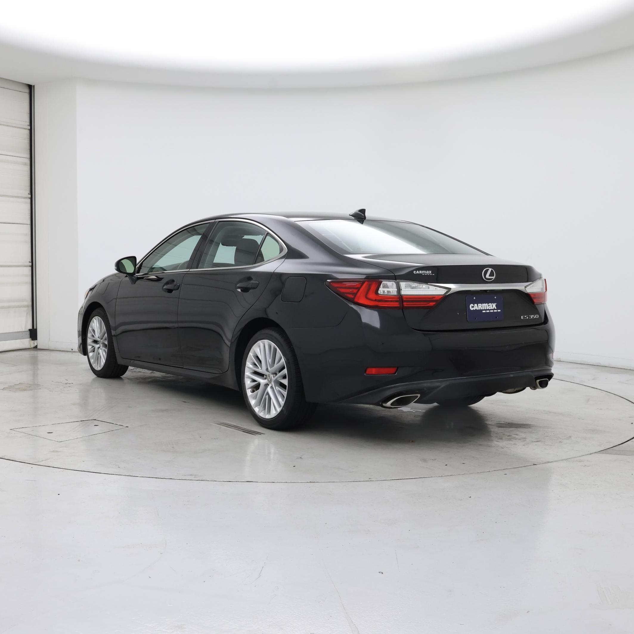 Thumbnail: 2018 Lexus ES - 2